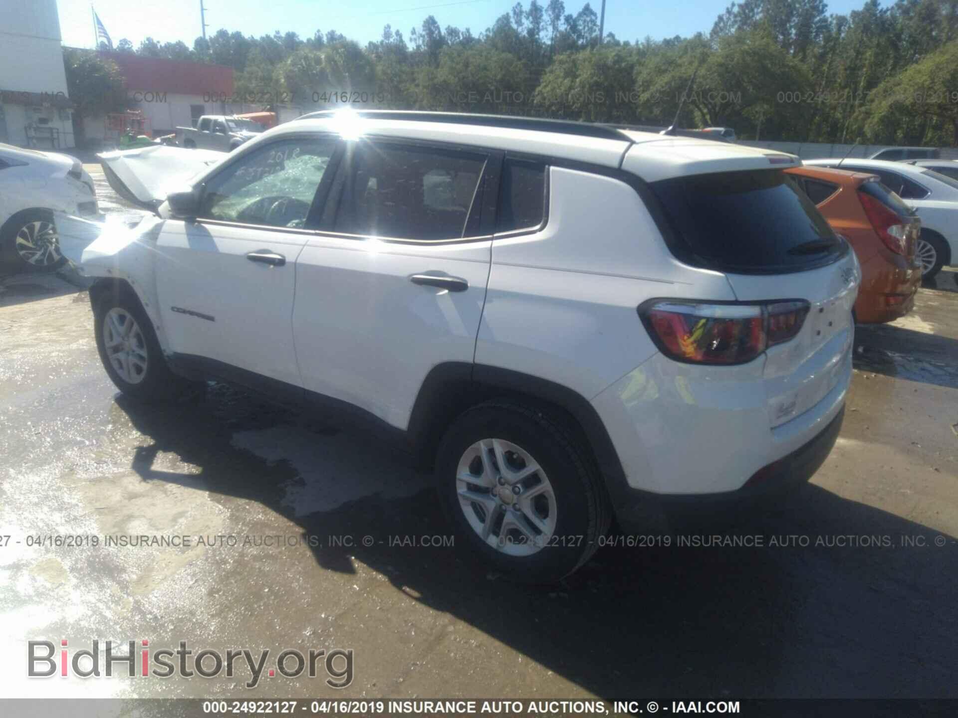 2018 JEEP COMPASS - VIN: 3C4NJCABXJT212879 - Фото 3