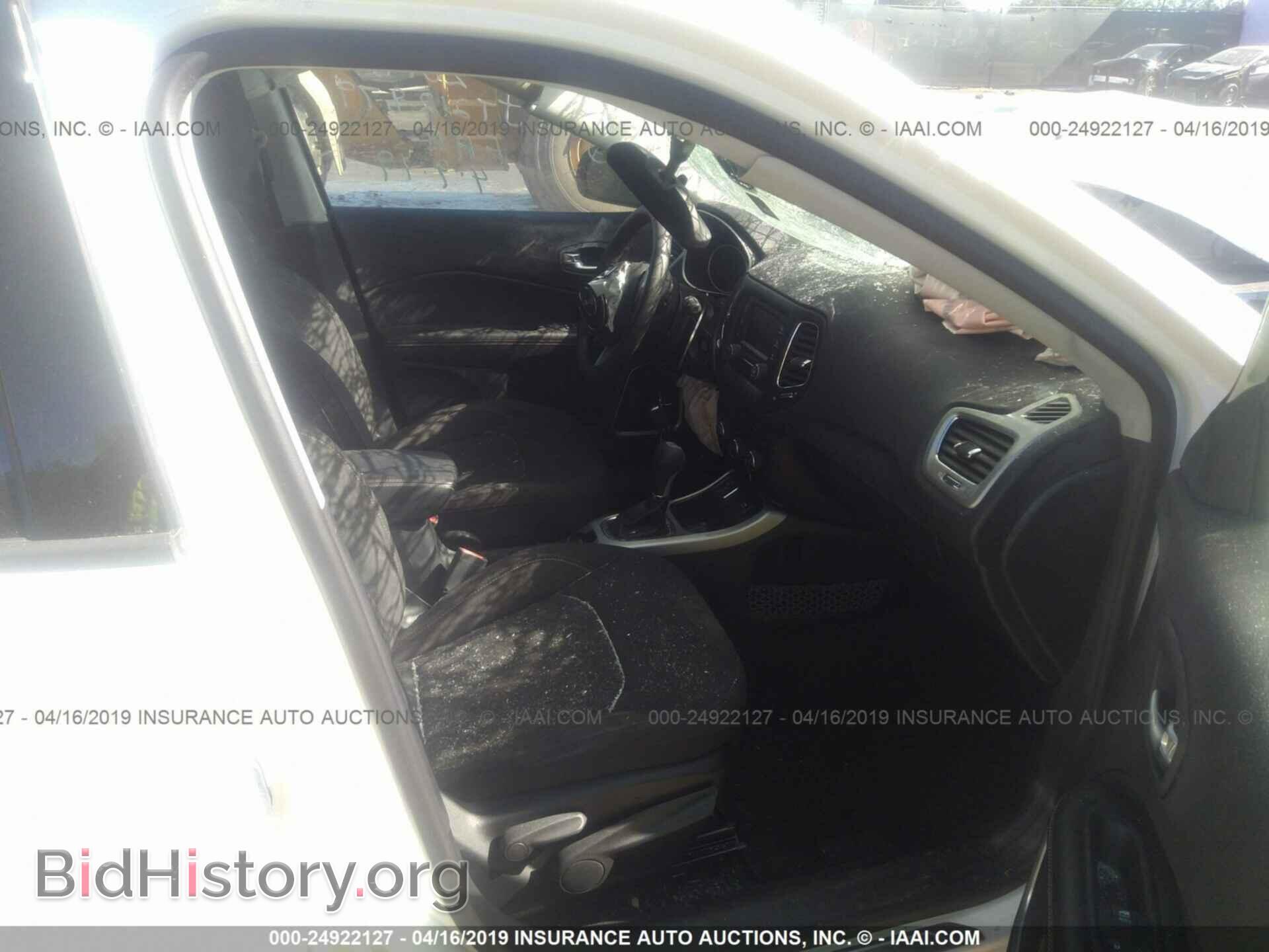 2018 JEEP COMPASS - VIN: 3C4NJCABXJT212879 - Фото 5