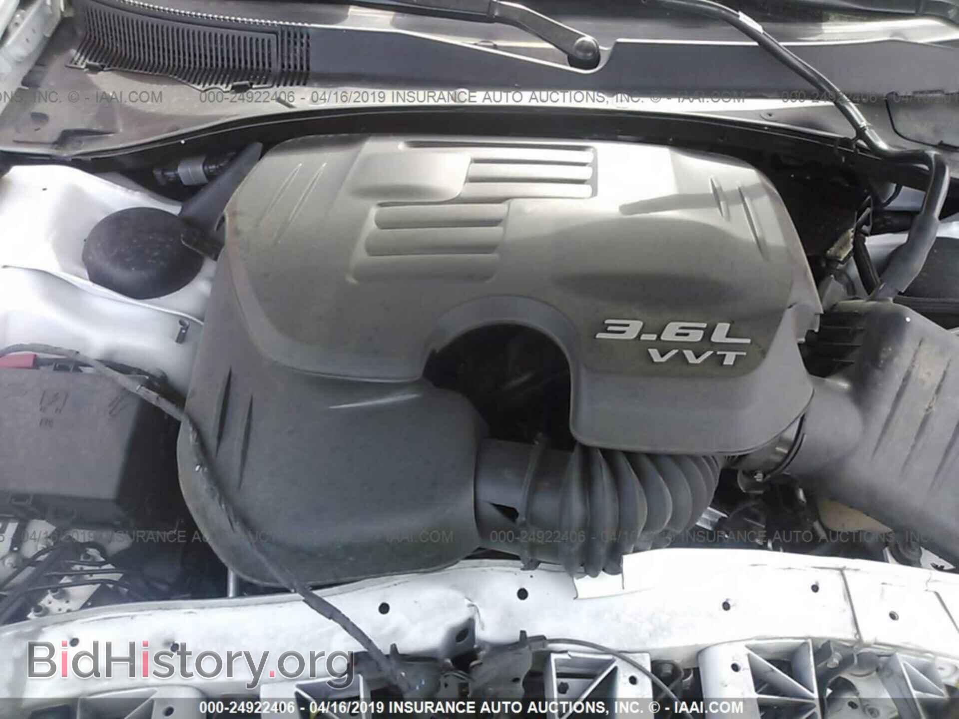 2017 CHRYSLER 300 - VIN: 2C3CCABG5HH667646 - Фото 10