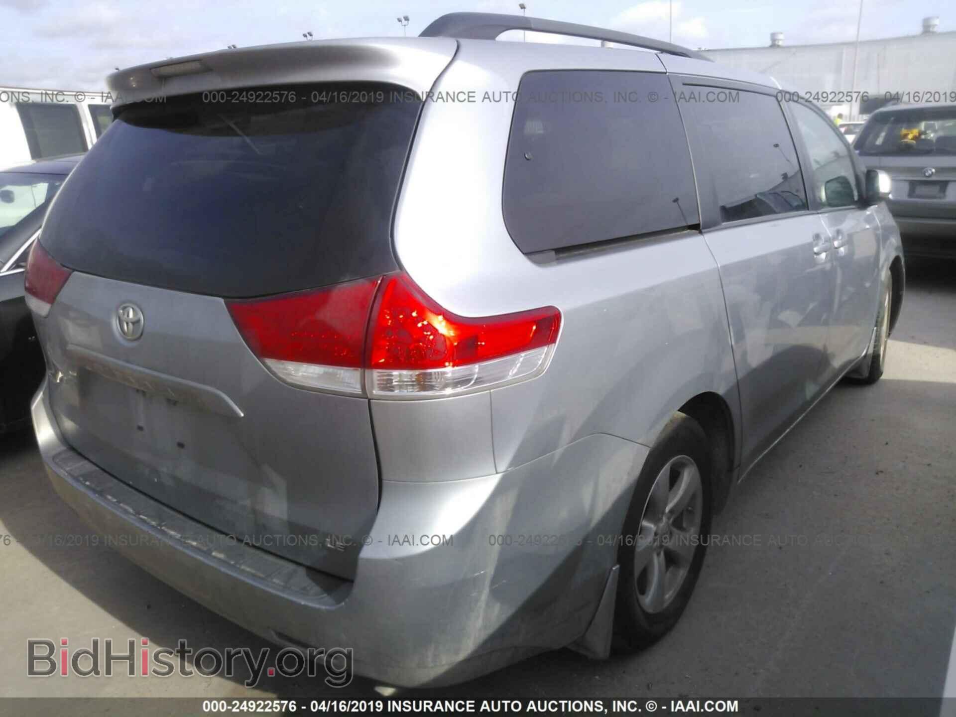 2013 TOYOTA SIENNA - VIN: 5TDKK3DC8DS302678 - Фото 4