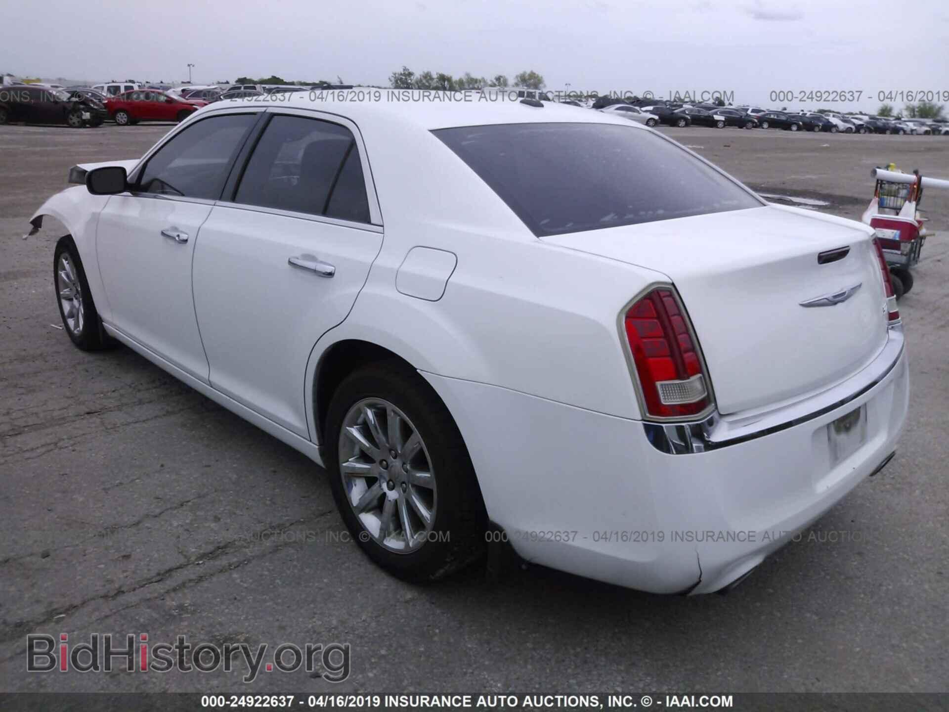 2011 CHRYSLER 300 - VIN: 2C3CA5CG3BH581433 - Фото 3