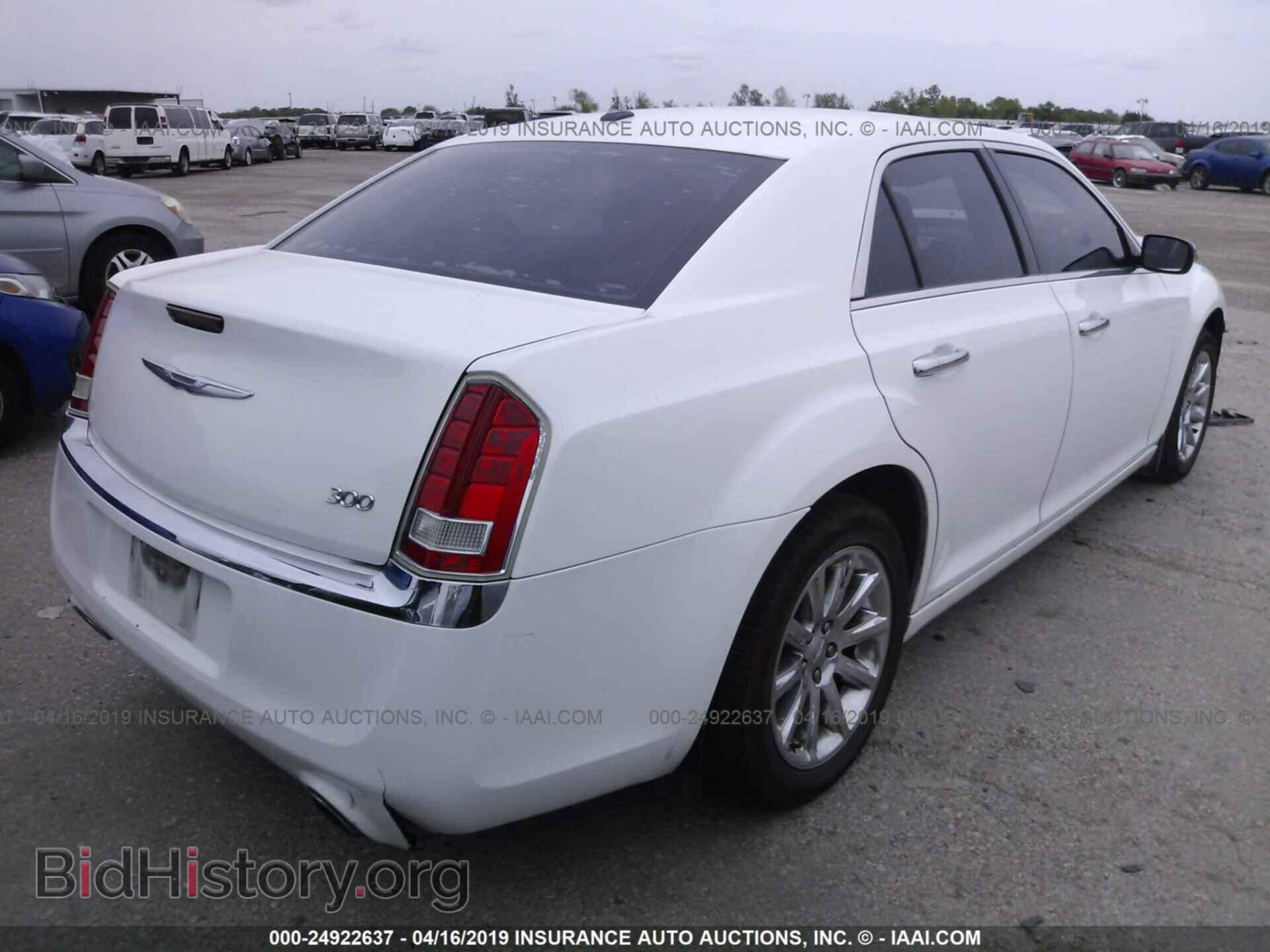 2011 CHRYSLER 300 - VIN: 2C3CA5CG3BH581433 - Фото 4