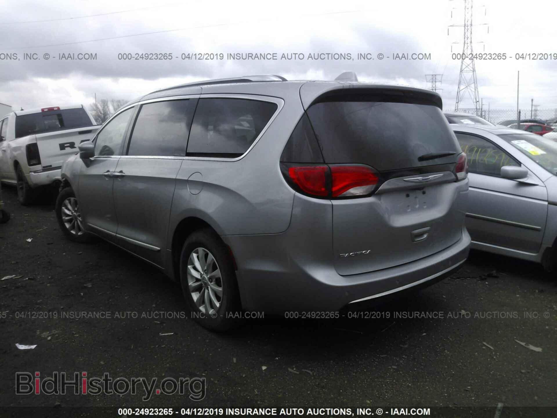 2018 CHRYSLER PACIFICA - VIN: 2C4RC1BG9JR210716 - Фото 3