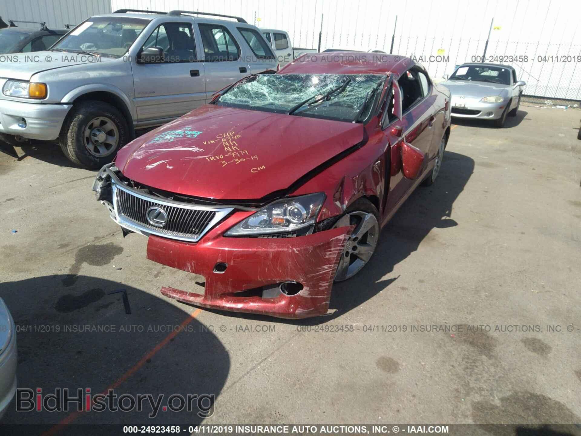 2011 LEXUS IS - VIN: JTHFF2C26B2516340 - Photo 2