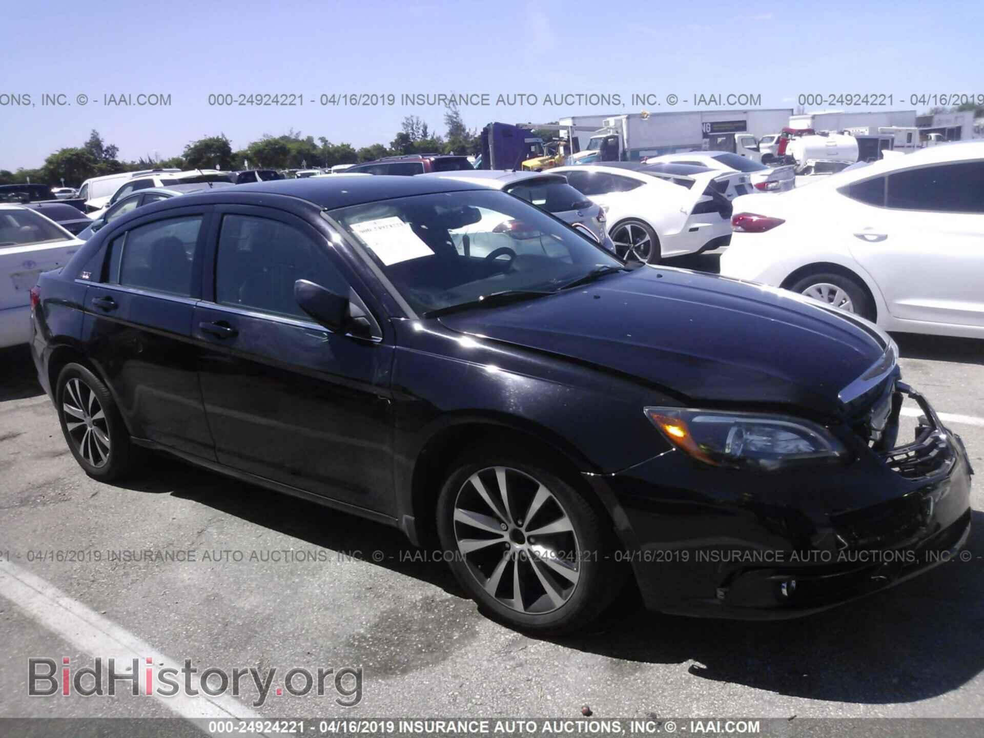 Фотография 1C3BC8FG5BN566989 - CHRYSLER 200 2011