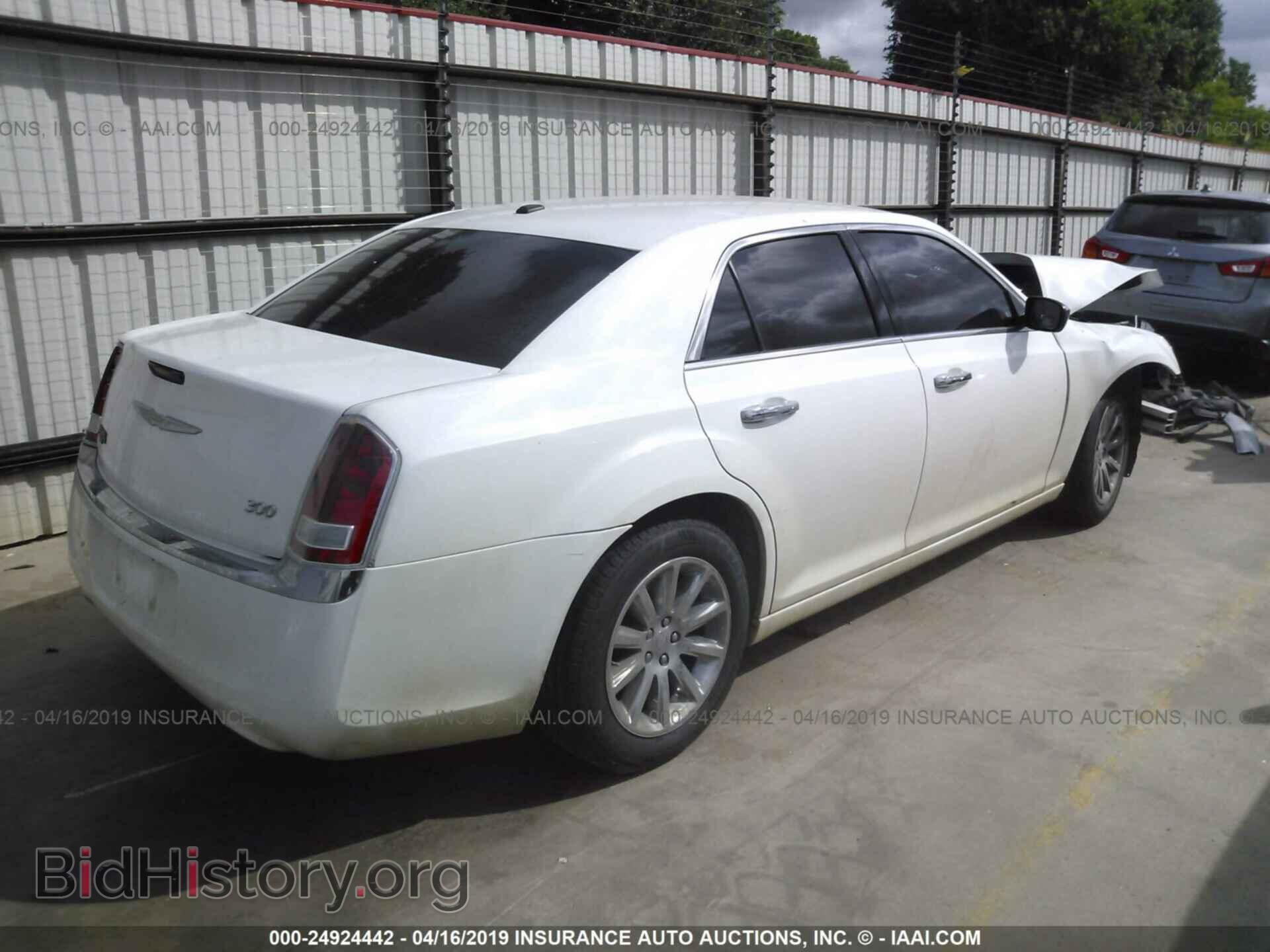 2011 CHRYSLER 300 - VIN: 2C3CA5CG9BH591996 - Фото 4