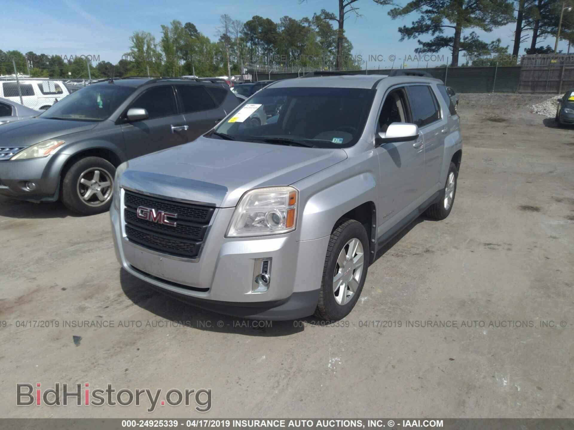 2010 GMC TERRAIN - VIN: 2CTFLEEW8A6227168 - Photo 2