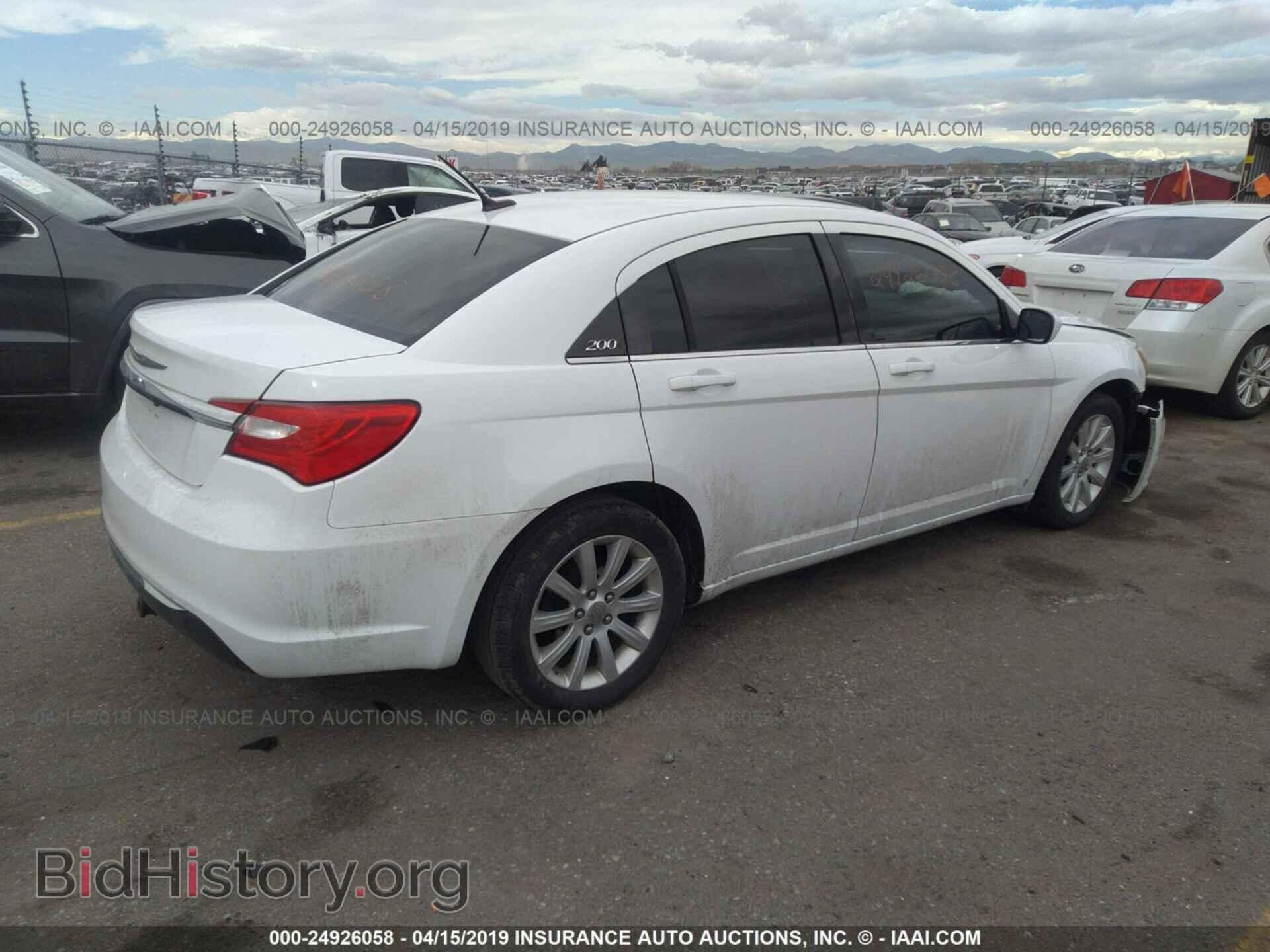 2013 CHRYSLER 200 - VIN: 1C3CCBBG4DN573281 - Photo 4