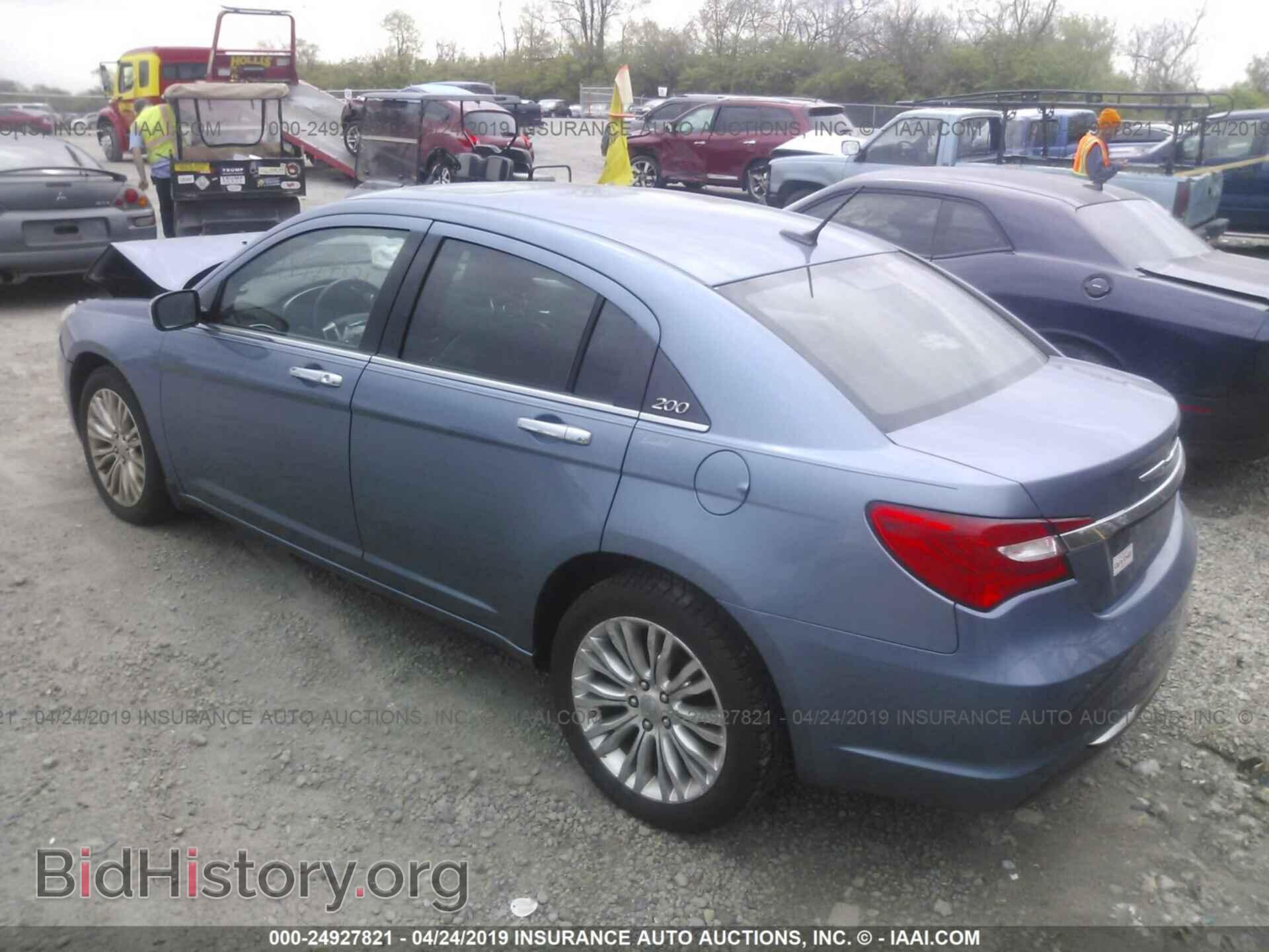 2011 CHRYSLER 200 - VIN: 1C3BC2FG8BN569589 - Фото 3