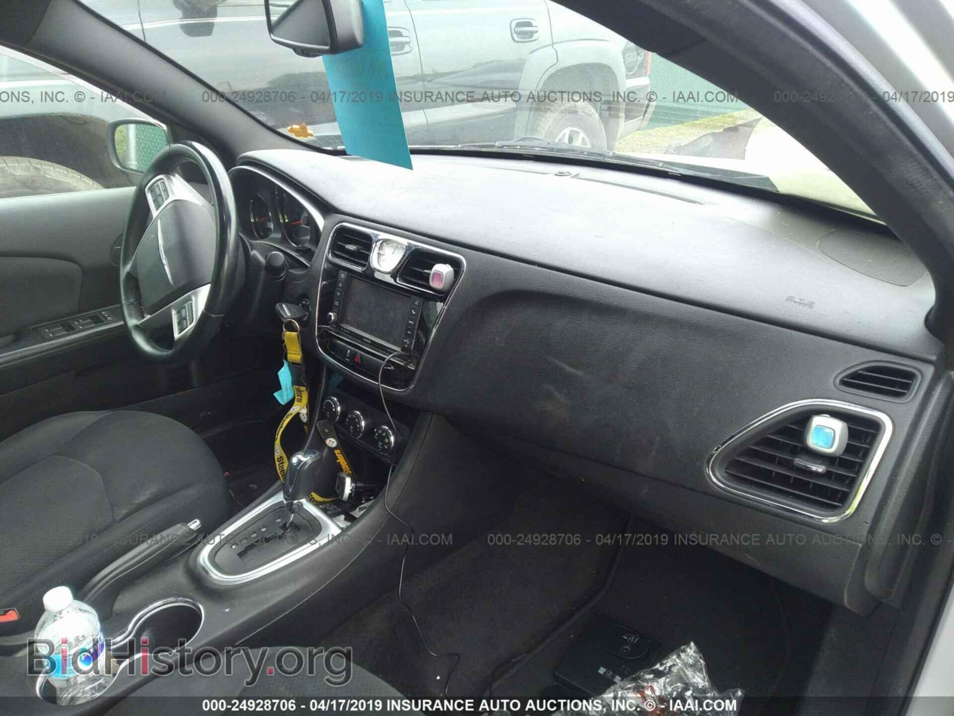 2012 CHRYSLER 200 - VIN: 1C3CCBBB2CN303632 - Photo 5