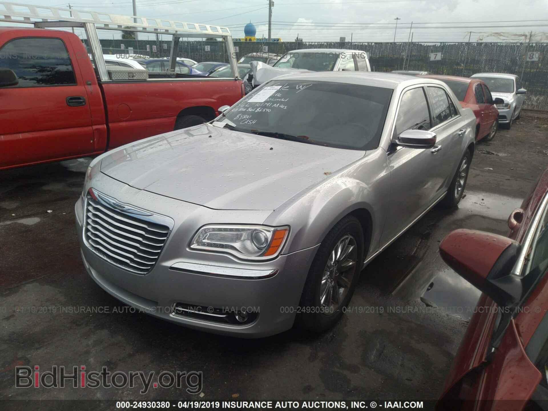 2012 CHRYSLER 300 - VIN: 2C3CCACG7CH263531 - Photo 2