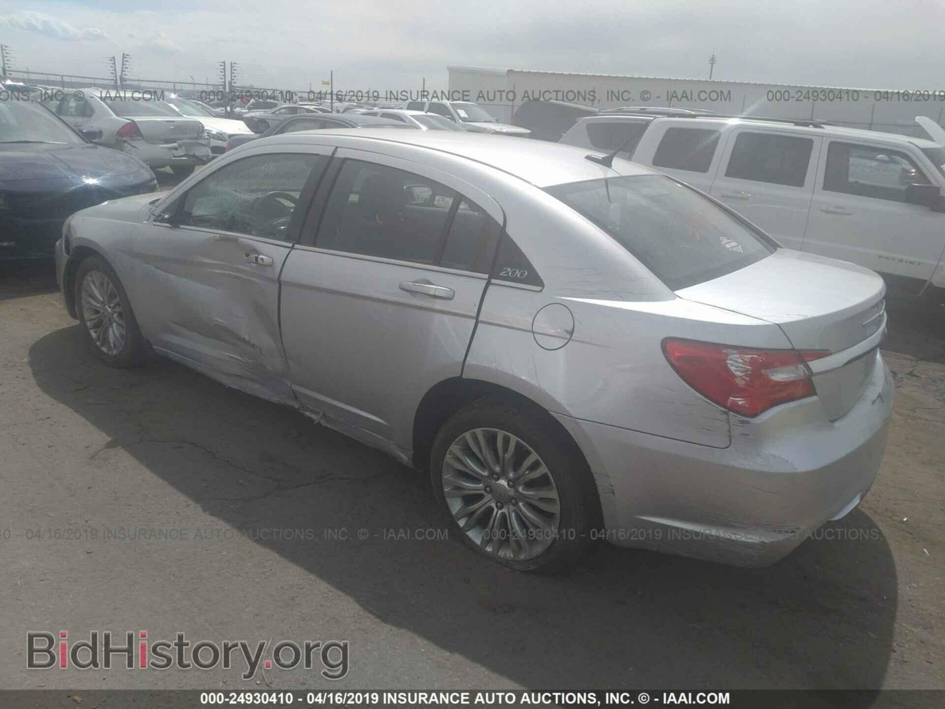 2012 CHRYSLER 200 - VIN: 1C3CCBABXCN256559 - Фото 3