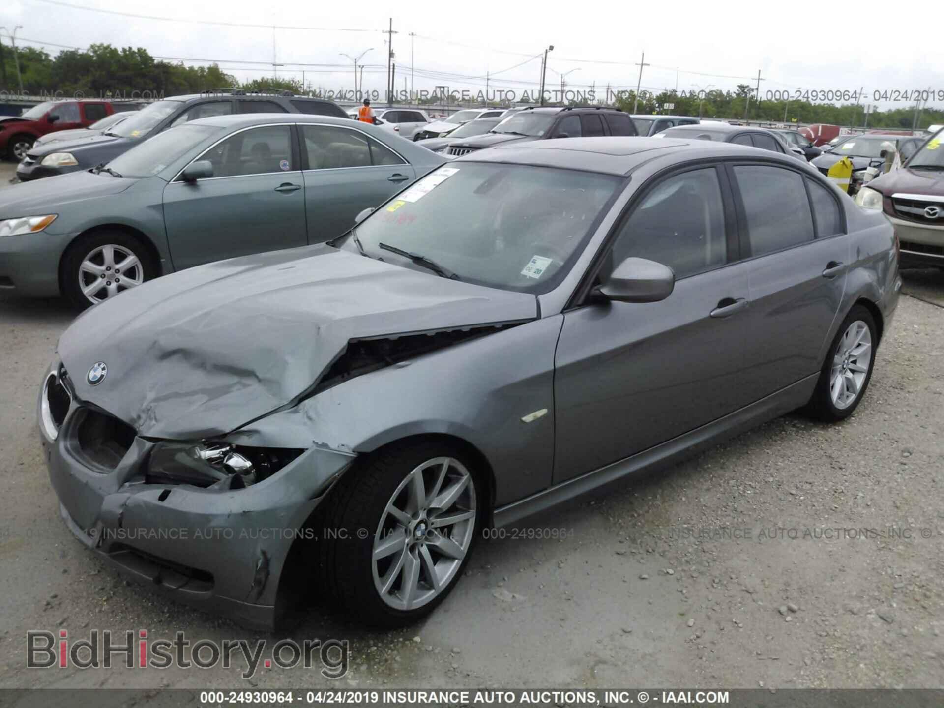 2011 BMW 328 - VIN: WBAPH7C55BE852631 - Фото 2
