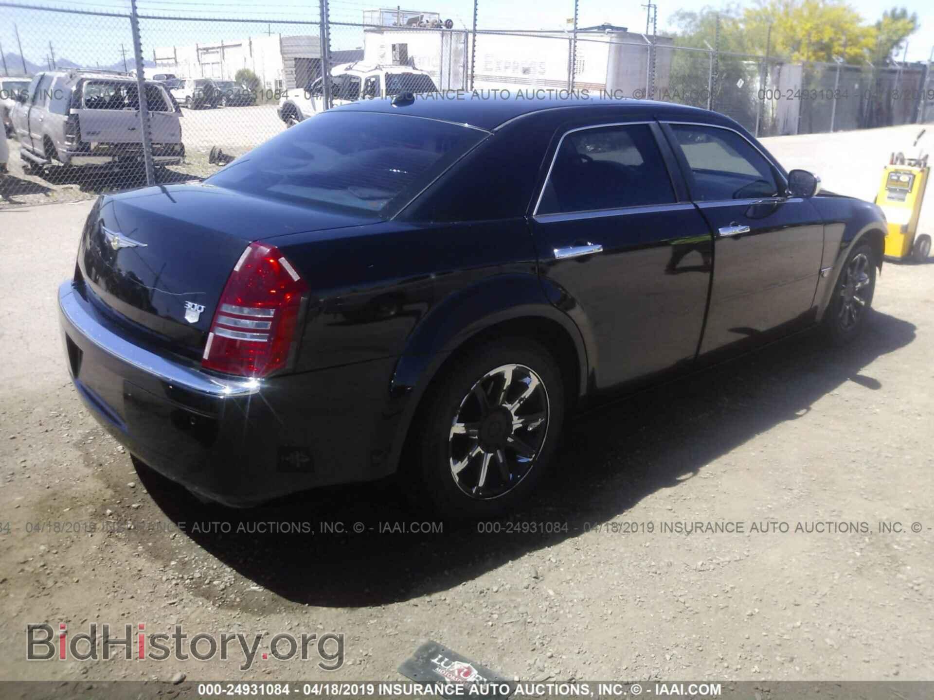 2006 CHRYSLER 300C - VIN: 2C3LA63H06H129914 - Фото 4