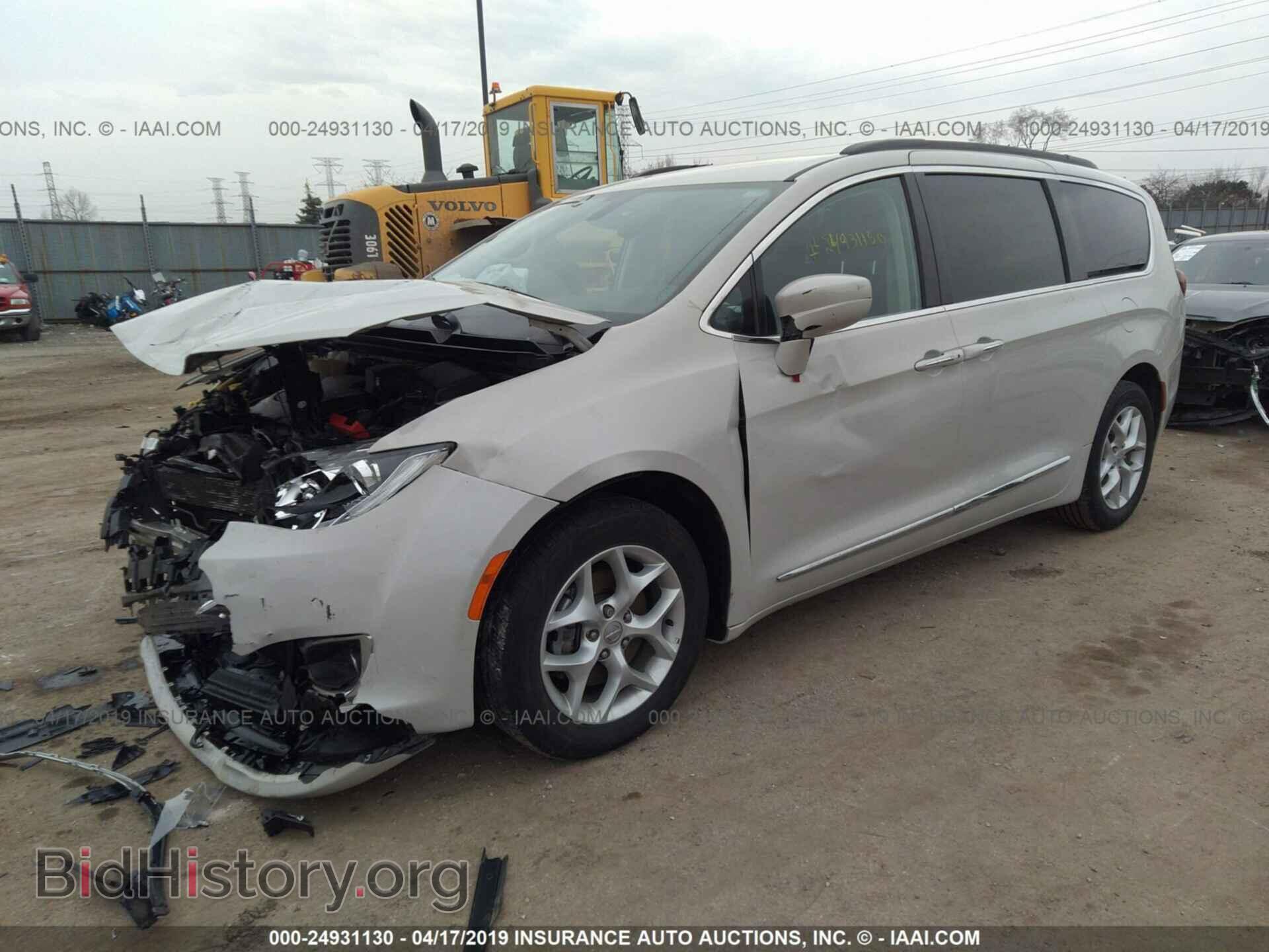 2017 CHRYSLER PACIFICA - VIN: 2C4RC1BG8HR739701 - Photo 2