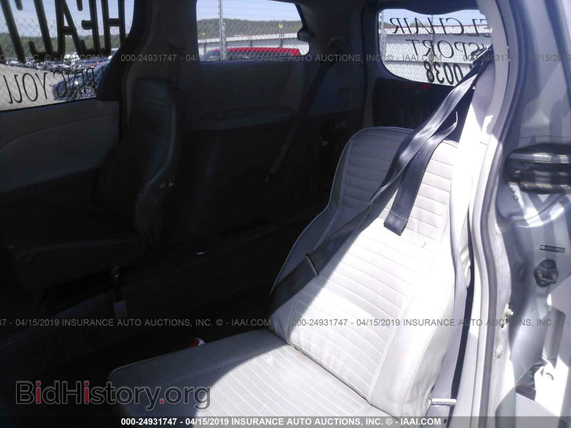 2012 TOYOTA SIENNA - VIN: 5TDKA3DC2CS015791 - Фото 8
