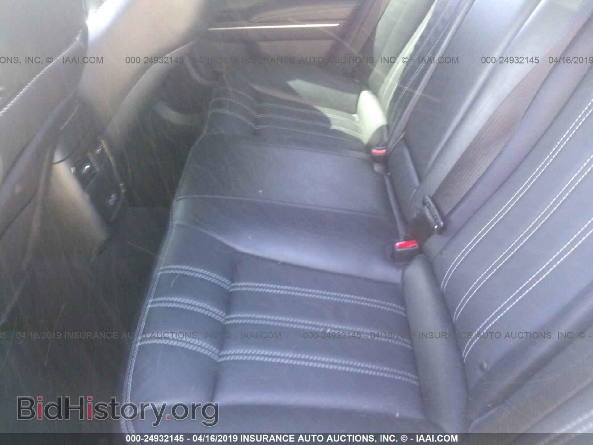2019 CHRYSLER 300 - VIN: 2C3CCABG3KH516652 - Фото 8