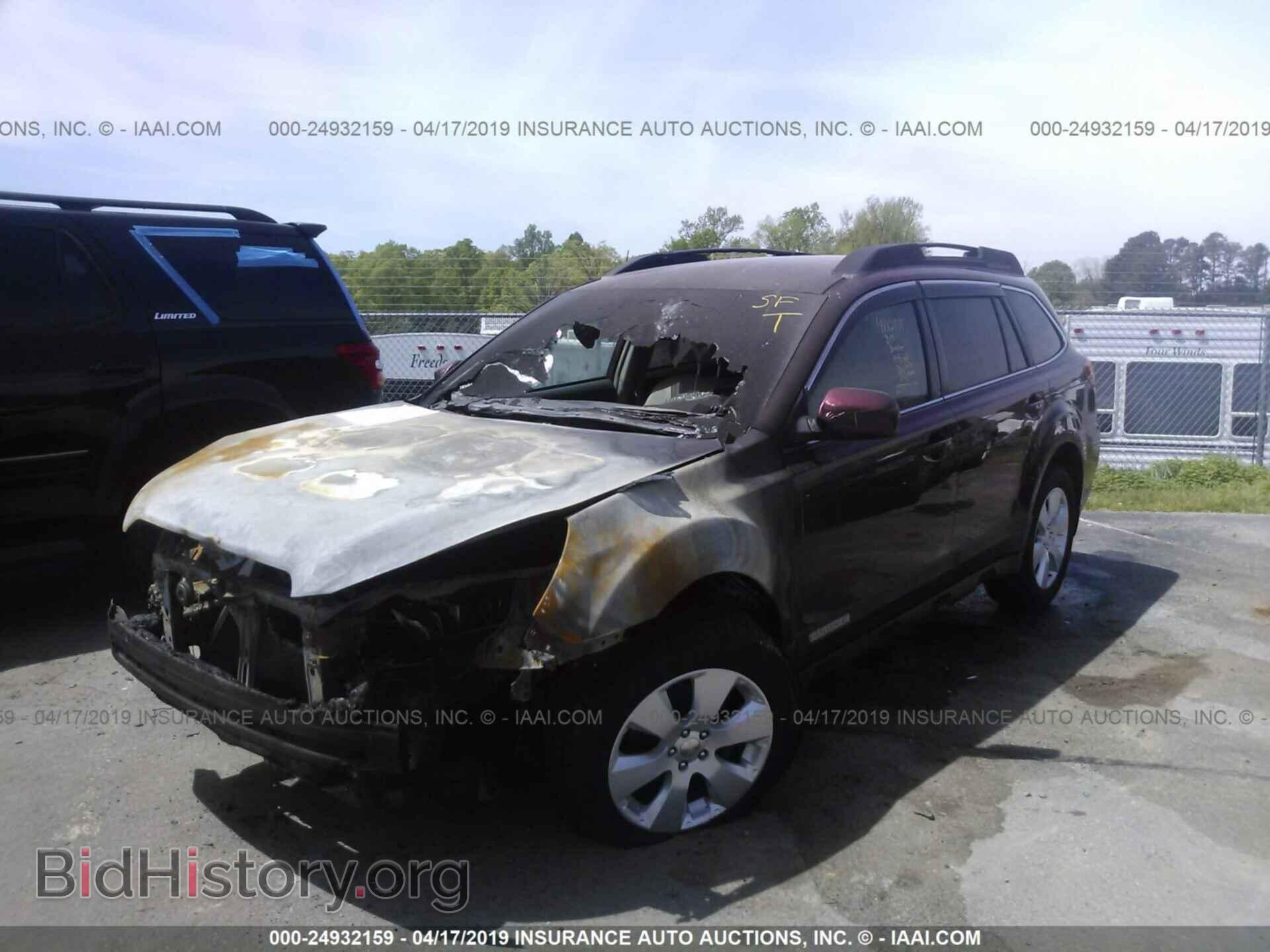 2011 SUBARU OUTBACK - VIN: 4S4BRCCC7B3393983 - Фото 2