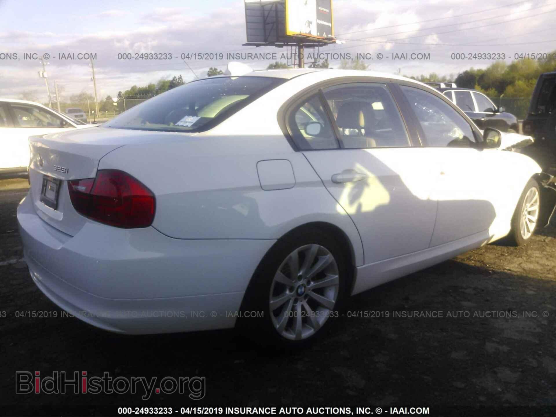 2011 BMW 328 - VIN: WBAPH5C51BA442632 - Фото 4