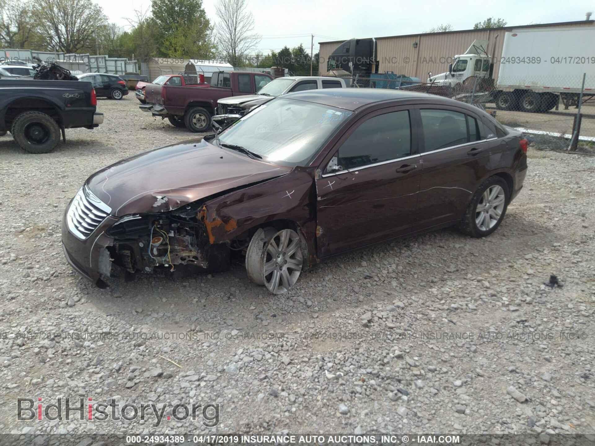 2013 CHRYSLER 200 - VIN: 1C3CCBBB6DN694270 - Фото 2