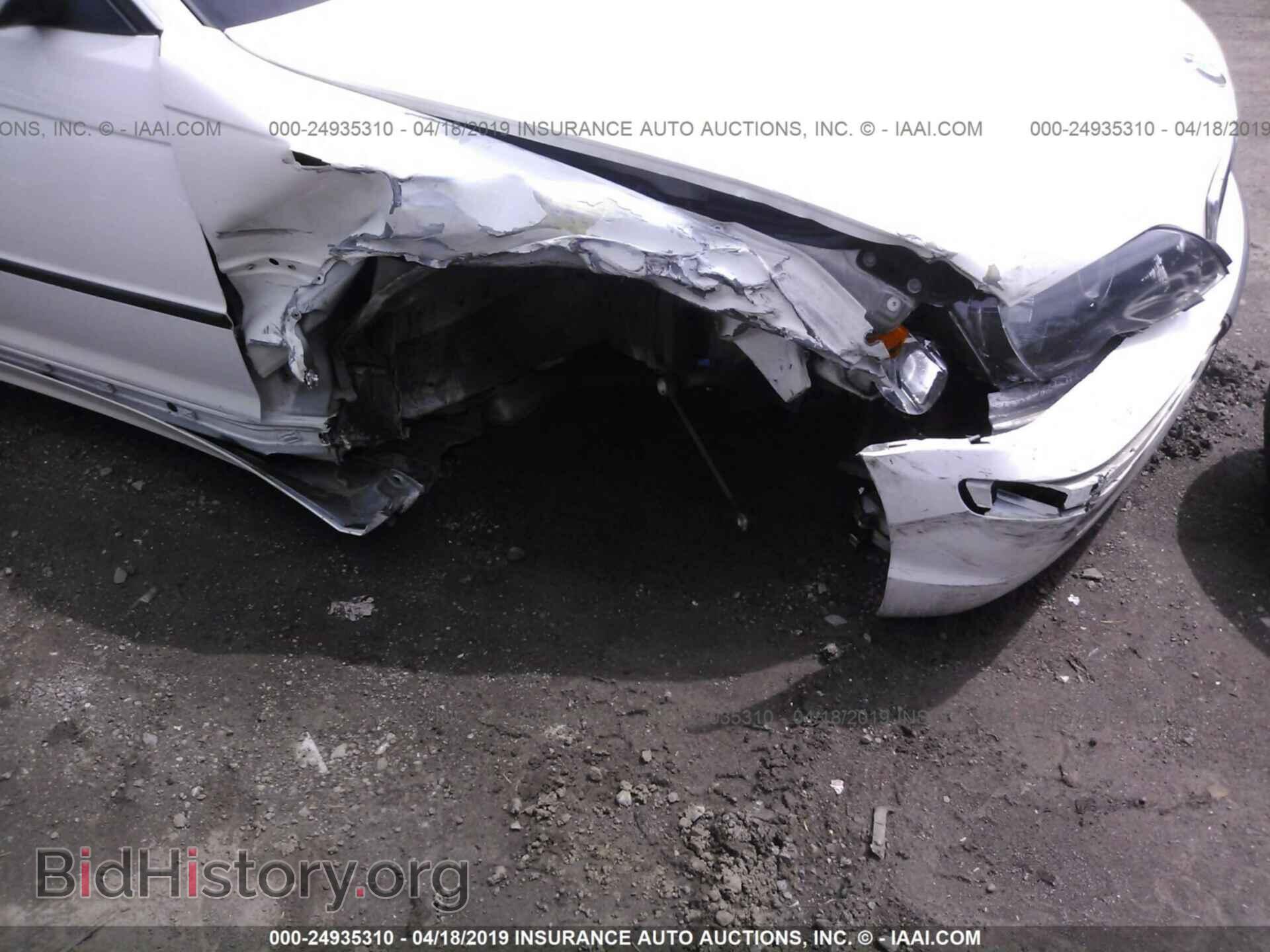2002 BMW 330 - VIN: WBAEV534X2KM17052 - Photo 6