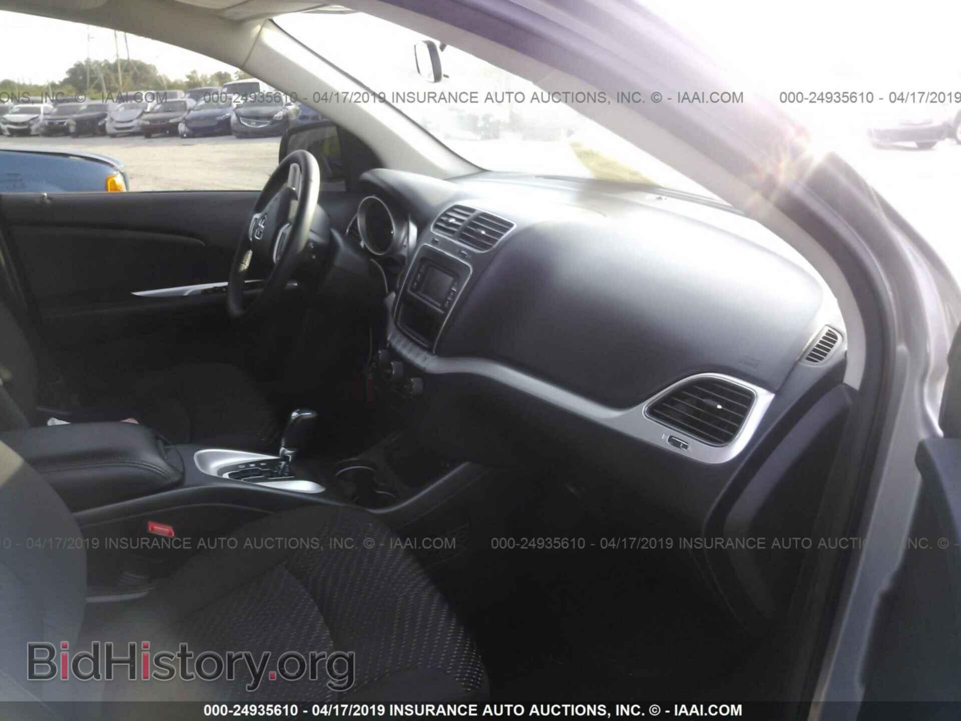 2018 DODGE JOURNEY - VIN: 3C4PDCAB3JT158809 - Фото 5