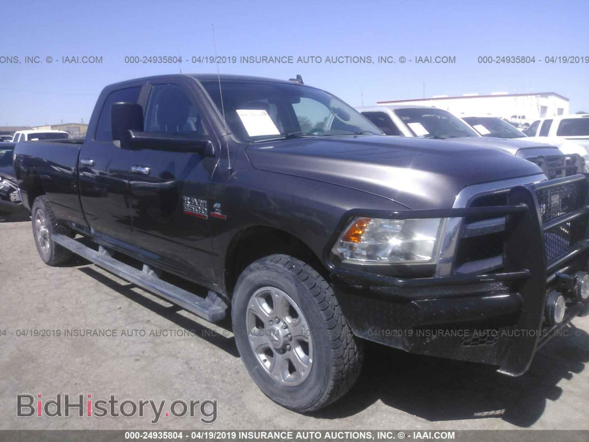 Photo 3C6UR5JL2EG182985 - RAM 2500 2014