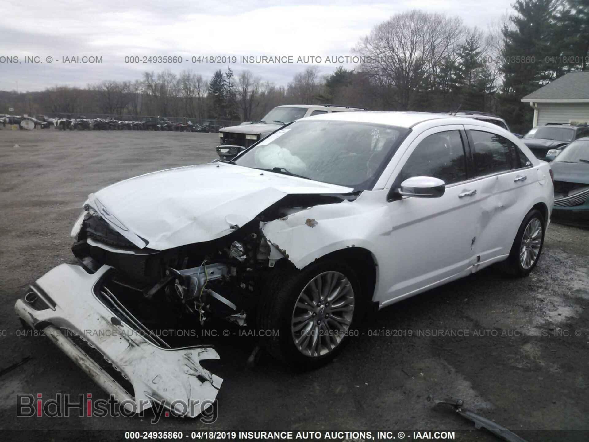 2012 CHRYSLER 200 - VIN: 1C3CCBCG4CN326453 - Фото 2