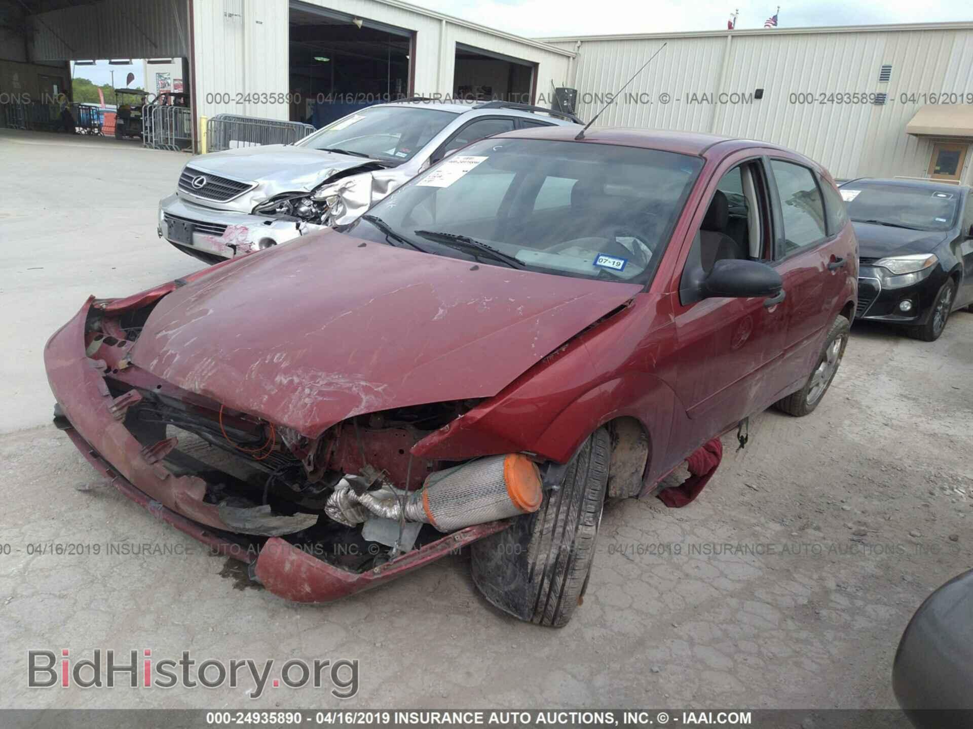 2005 FORD FOCUS - VIN: 3FAFP37N05R152446 - Фото 2