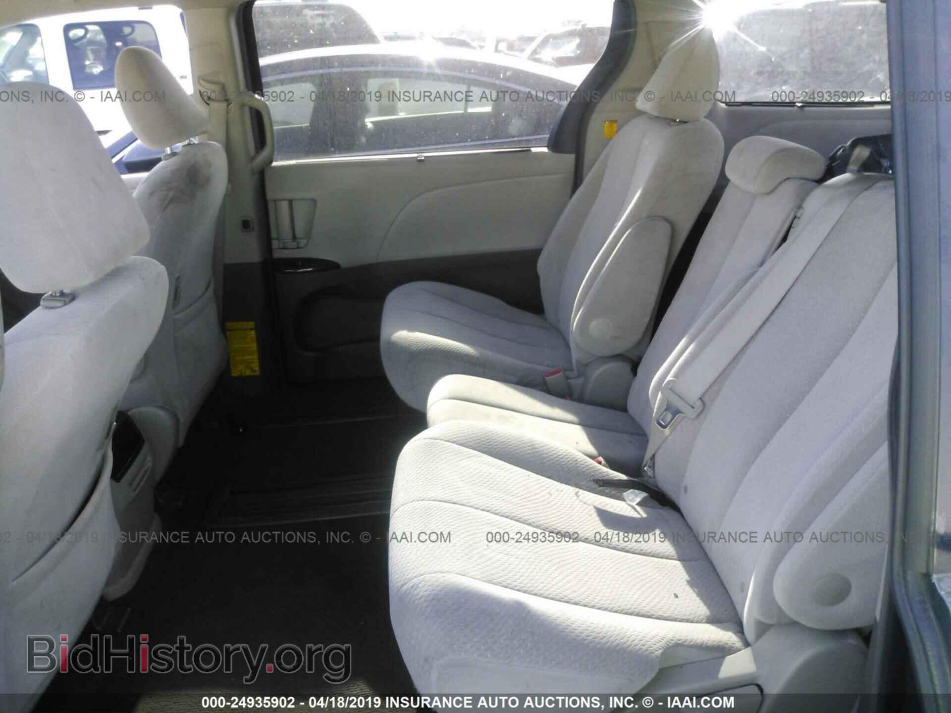 2011 TOYOTA SIENNA - VIN: 5TDKK3DCXBS018272 - Фото 8