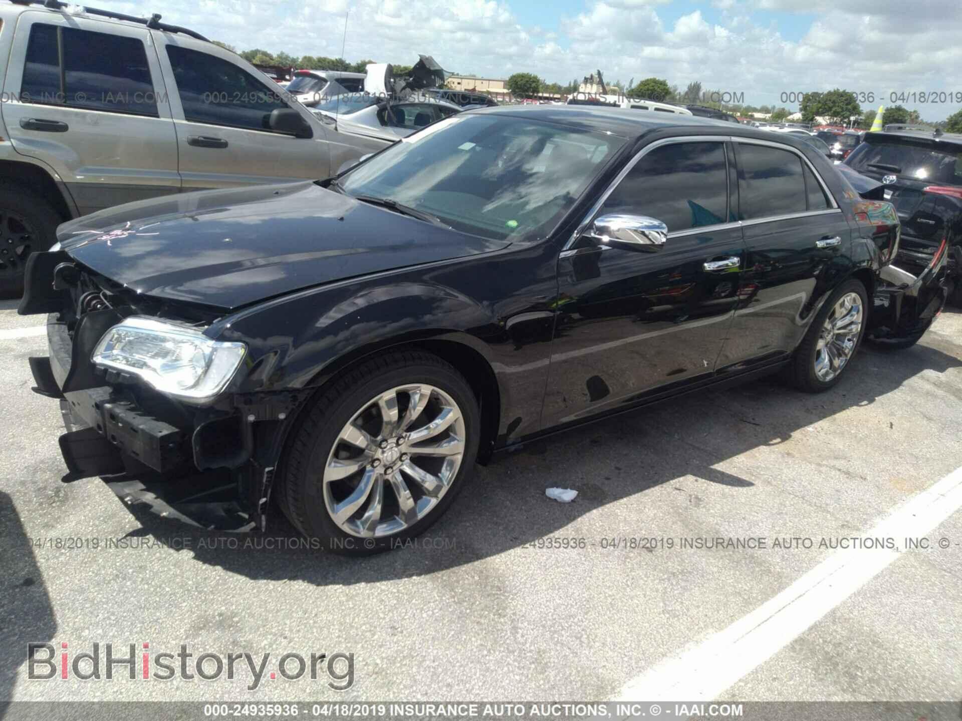 2017 CHRYSLER 300 - VIN: 2C3CCAAG4HH593590 - Фото 2