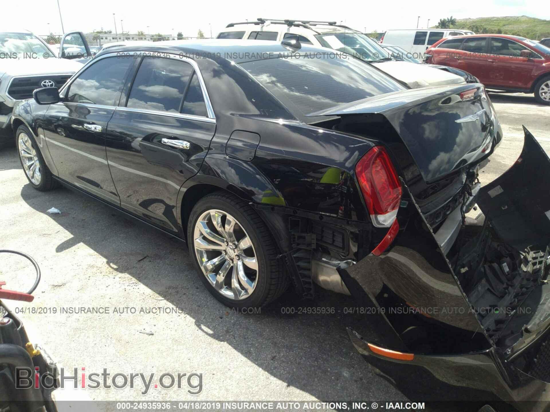 2017 CHRYSLER 300 - VIN: 2C3CCAAG4HH593590 - Фото 3