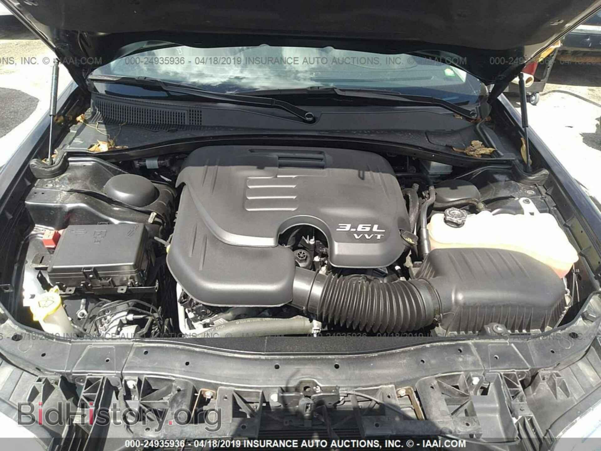 2017 CHRYSLER 300 - VIN: 2C3CCAAG4HH593590 - Фото 10