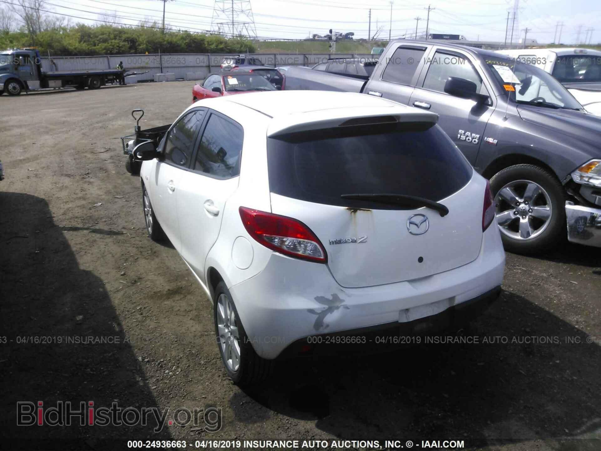 2014 MAZDA MAZDA2 - VIN: JM1DE1LZ2E0179040 - Фото 3