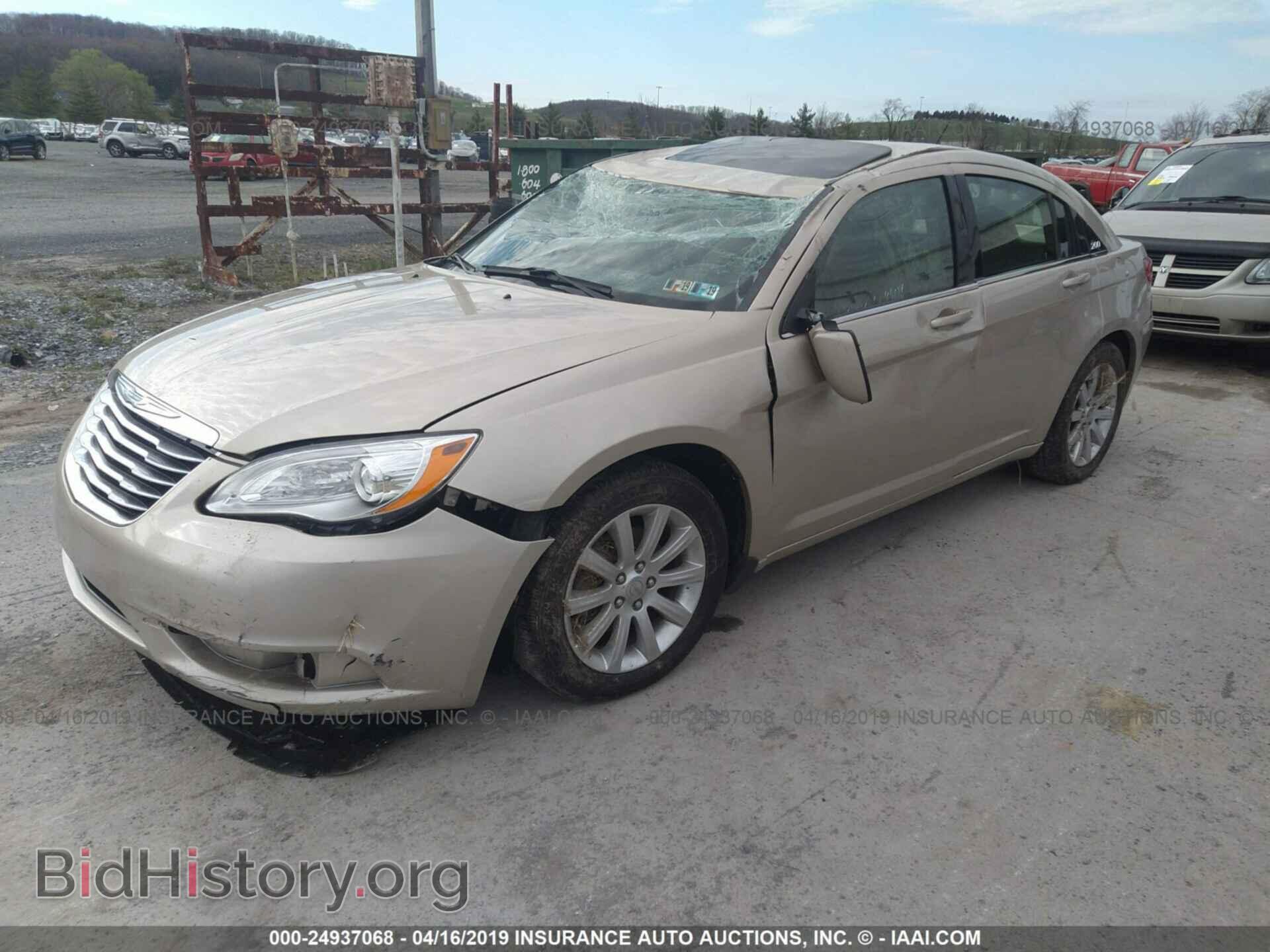2013 CHRYSLER 200 - VIN: 1C3CCBBB1DN609528 - Фото 2