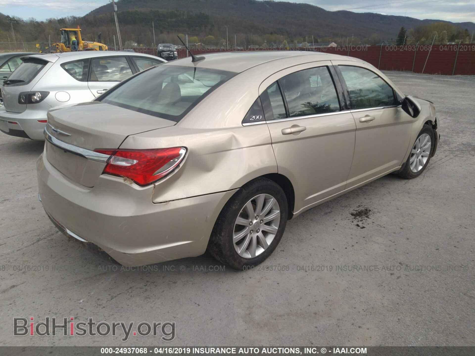 2013 CHRYSLER 200 - VIN: 1C3CCBBB1DN609528 - Фото 4