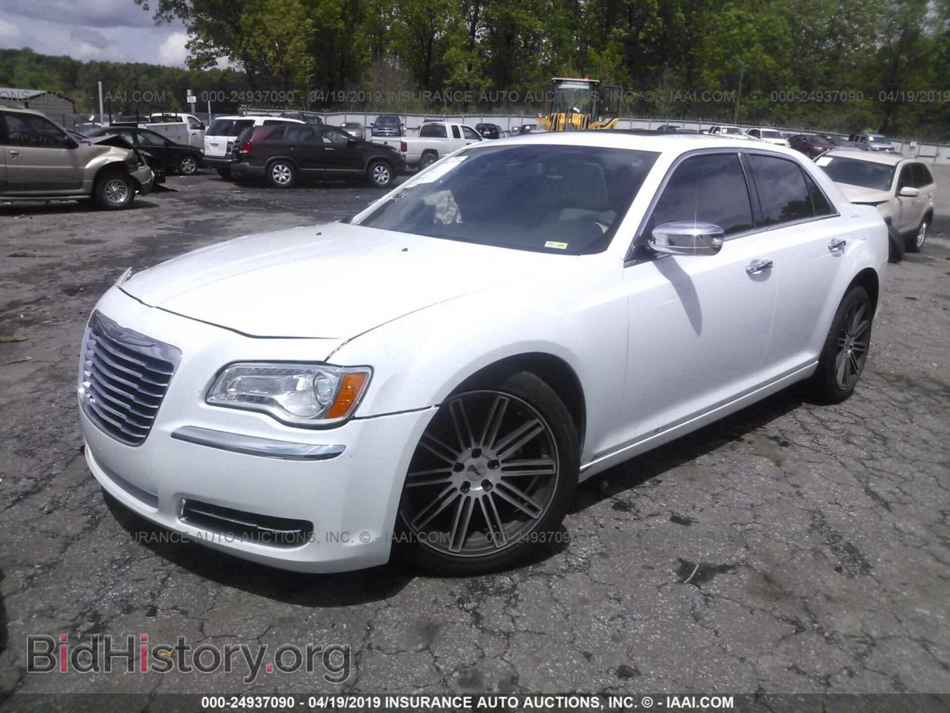 2014 CHRYSLER 300 - VIN: 2C3CCAAG3EH354785 - Photo 2