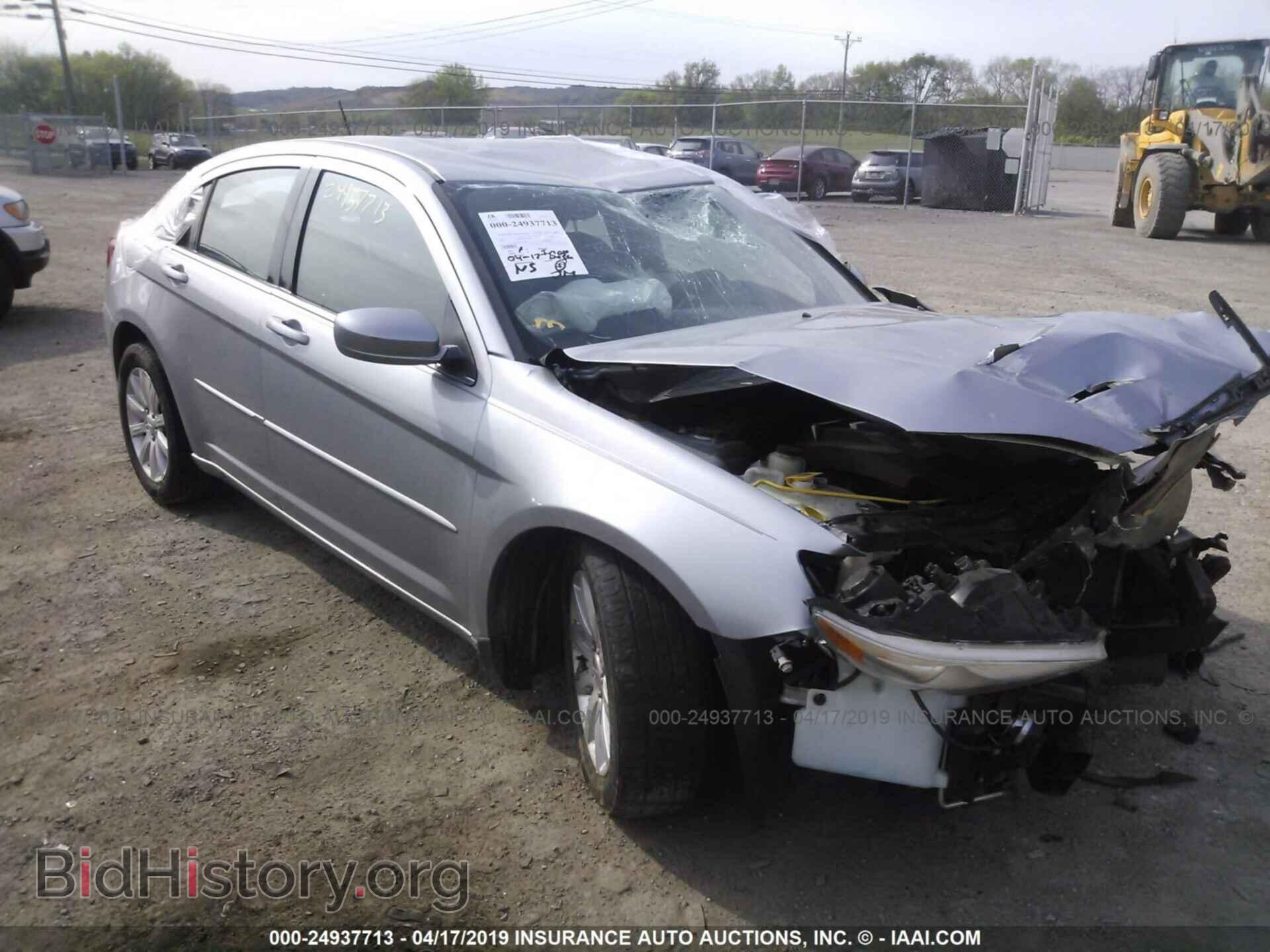 Фотография 1C3CCBBB4DN558039 - CHRYSLER 200 2013