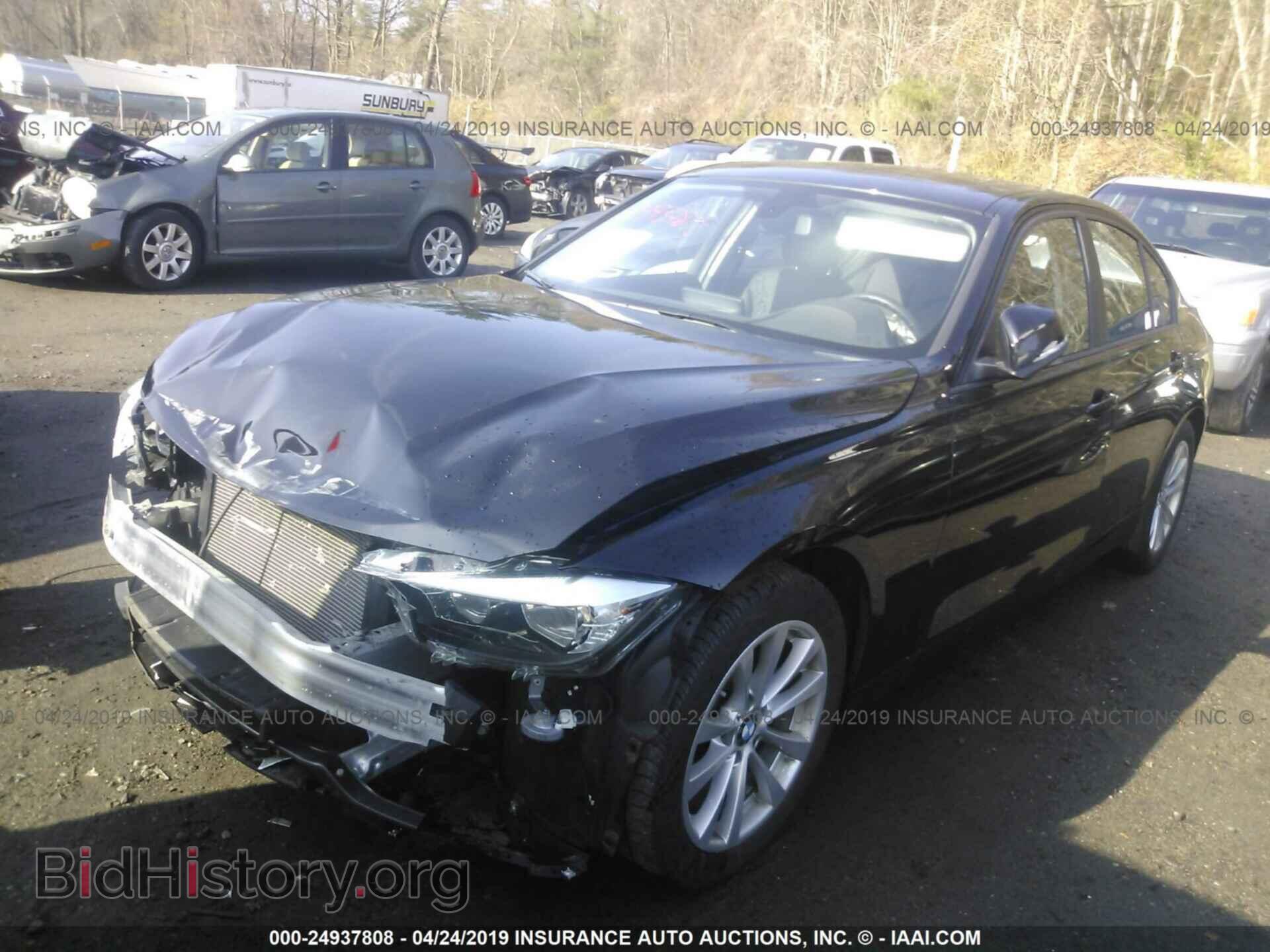2016 BMW 320 - VIN: WBA8E5G57GNU21422 - Photo 2