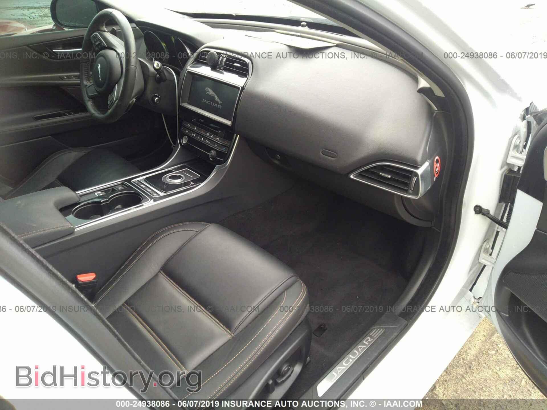2017 JAGUAR XE - VIN: SAJAE4BV2HA966489 - Фото 5