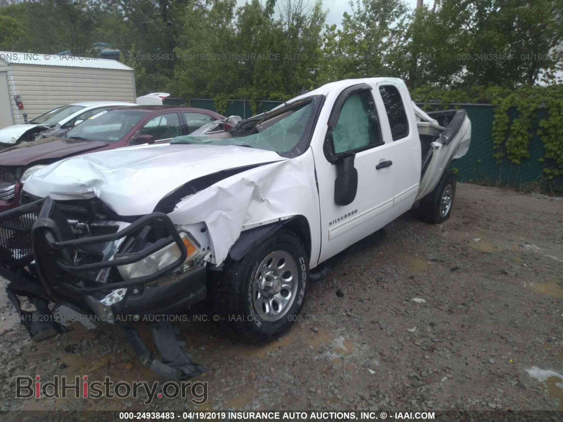 2011 CHEVROLET SILVERADO - VIN: 1GCRCREA7BZ366329 - Фото 2