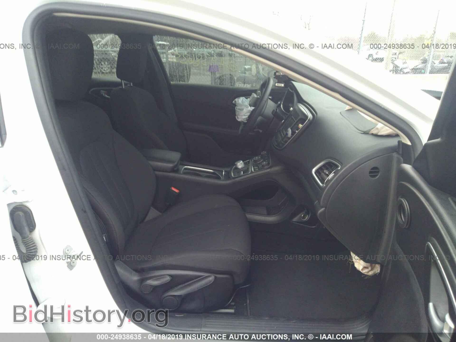 2016 CHRYSLER 200 - VIN: 1C3CCCAB7GN116612 - Photo 5