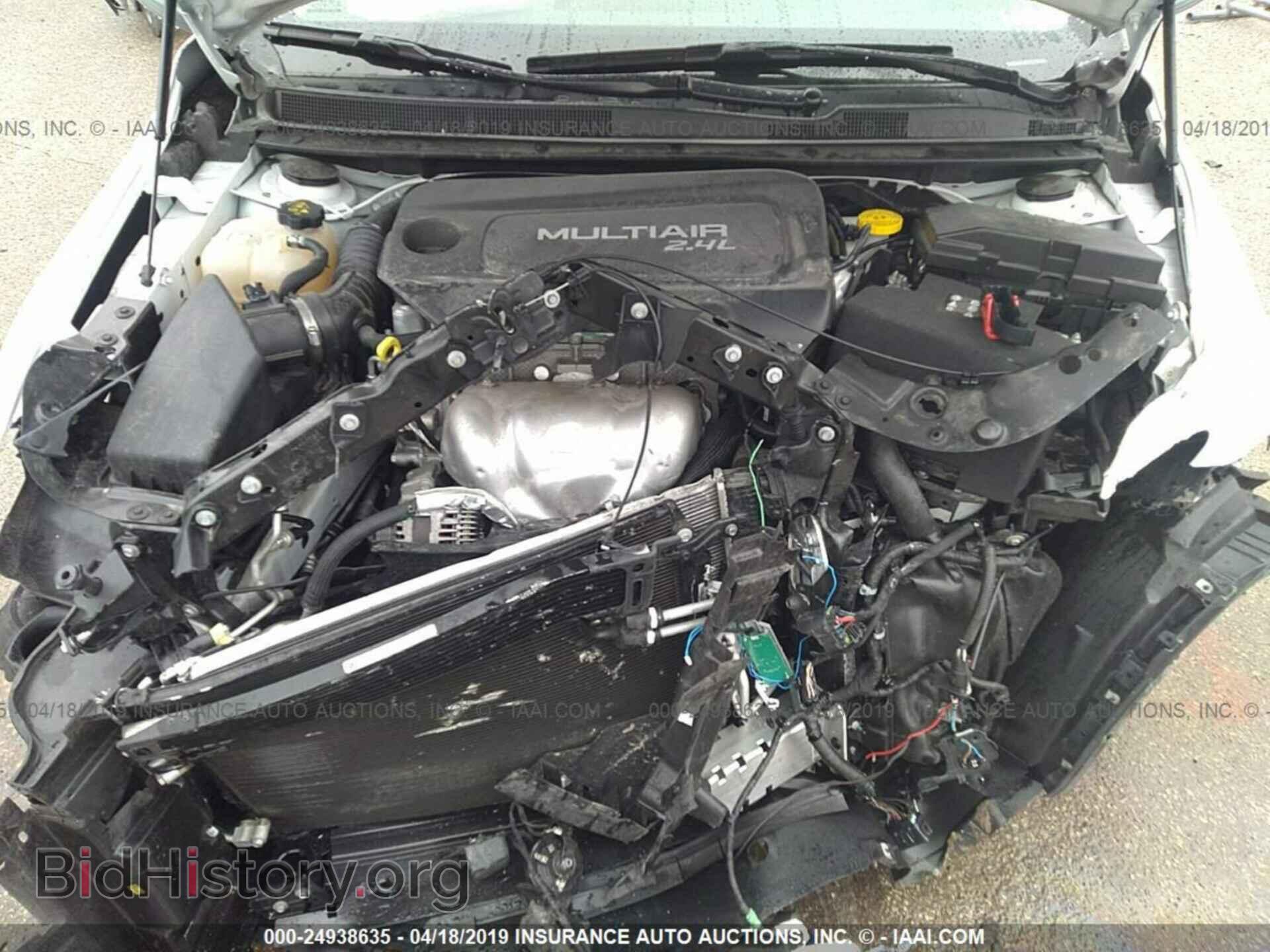 2016 CHRYSLER 200 - VIN: 1C3CCCAB7GN116612 - Photo 10
