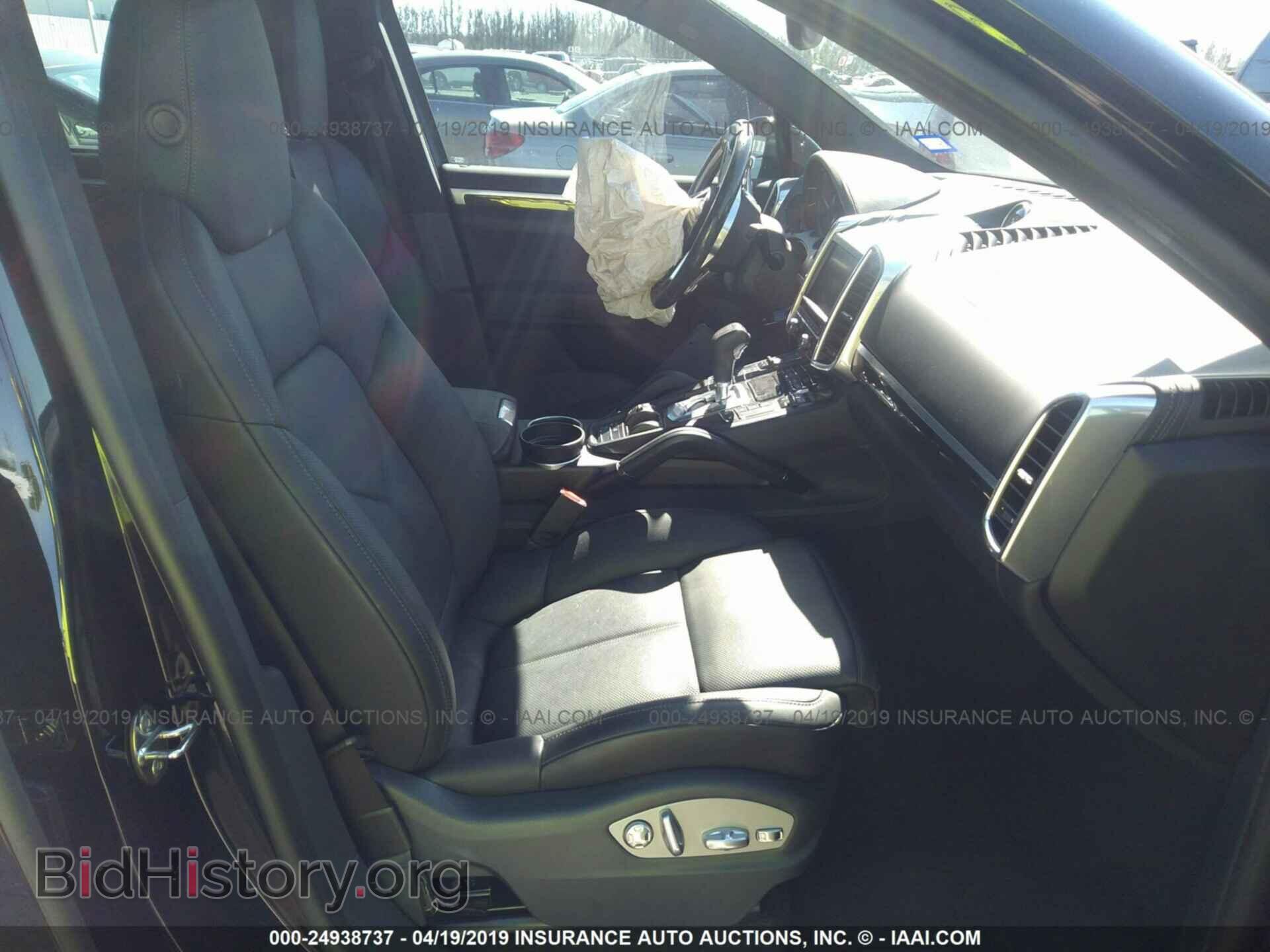 2016 PORSCHE CAYENNE - VIN: WP1AA2A20GLA11522 - Фото 5