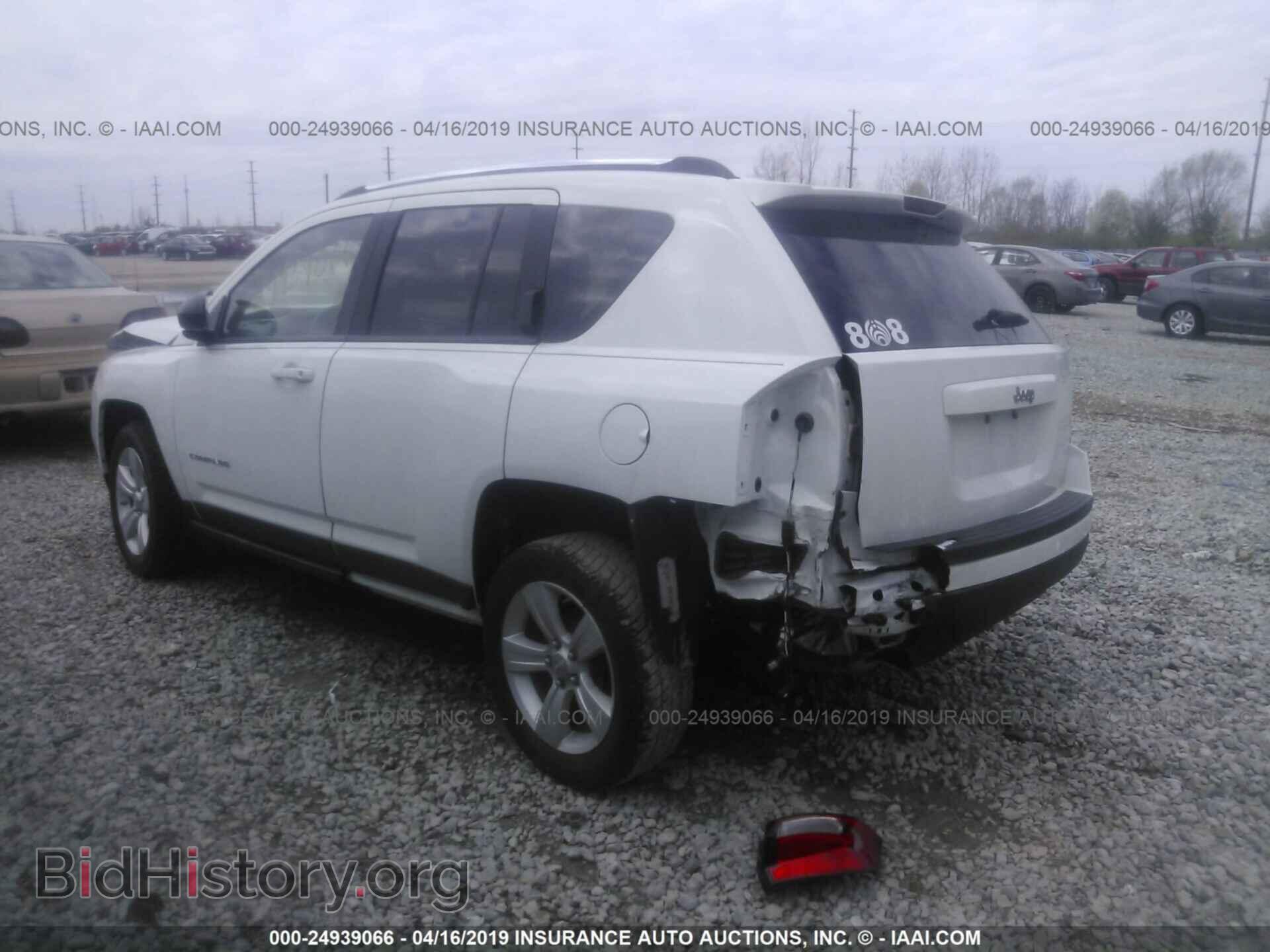 2011 JEEP COMPASS - VIN: 1J4NT1FAXBD245509 - Фото 3