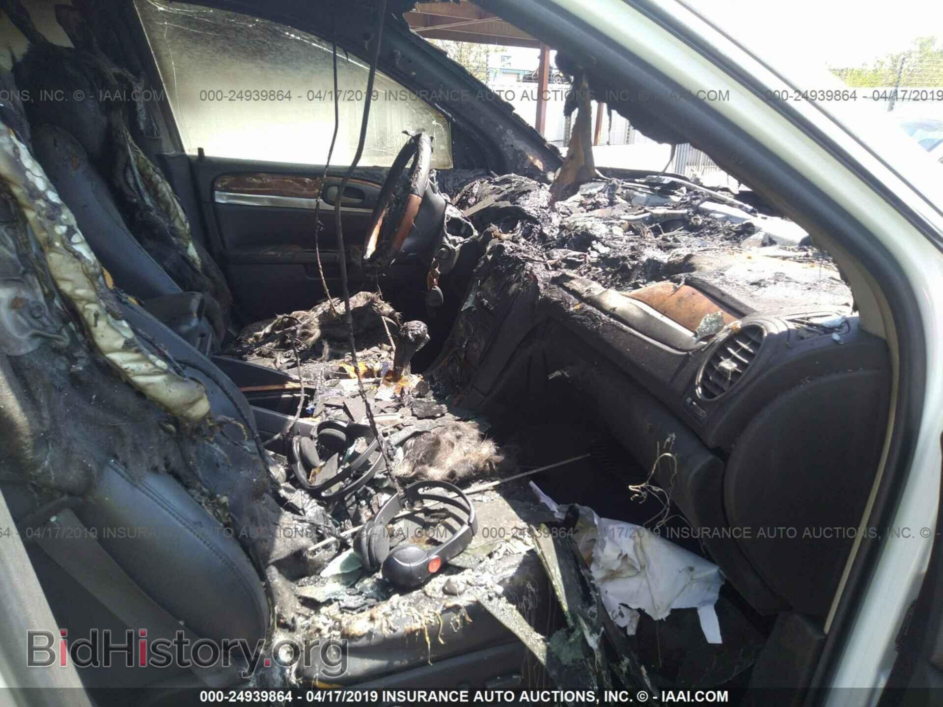 2010 BUICK ENCLAVE - VIN: 5GALVCED7AJ136733 - Photo 5