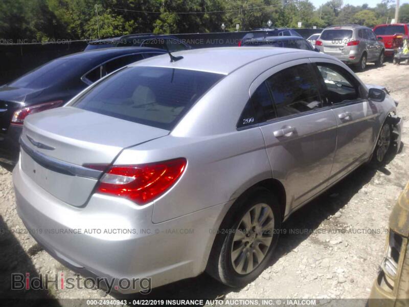 2012 Chrysler 200 (VIN 1C3CCBAG0CN184220) — photo 4 of 10