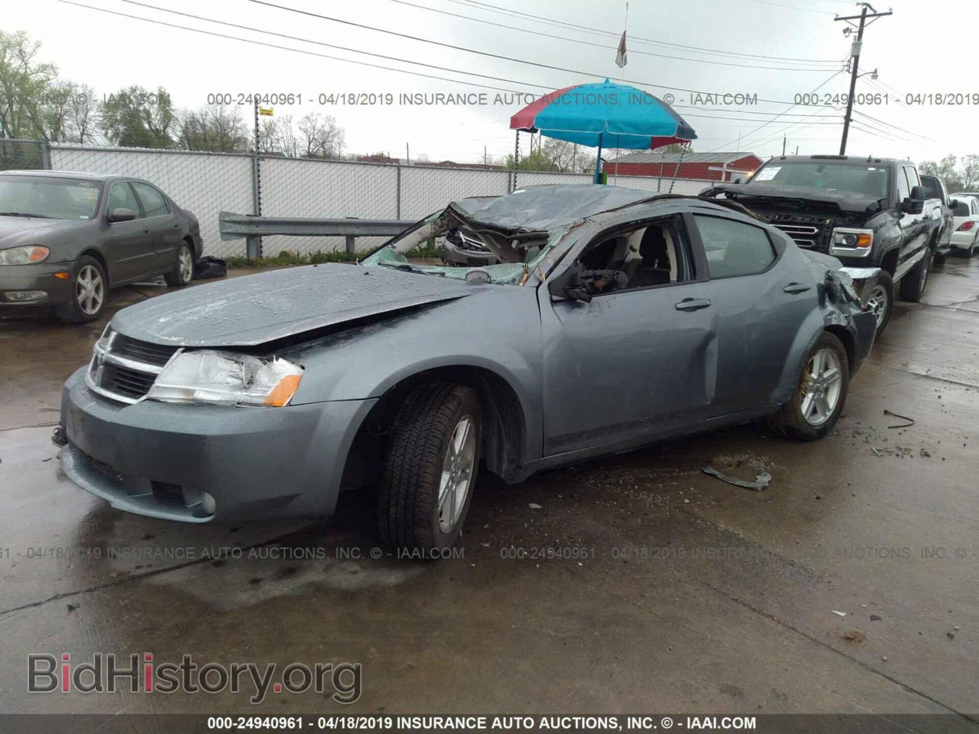 2010 DODGE AVENGER - VIN: 1B3CC5FB4AN164304 - Photo 2