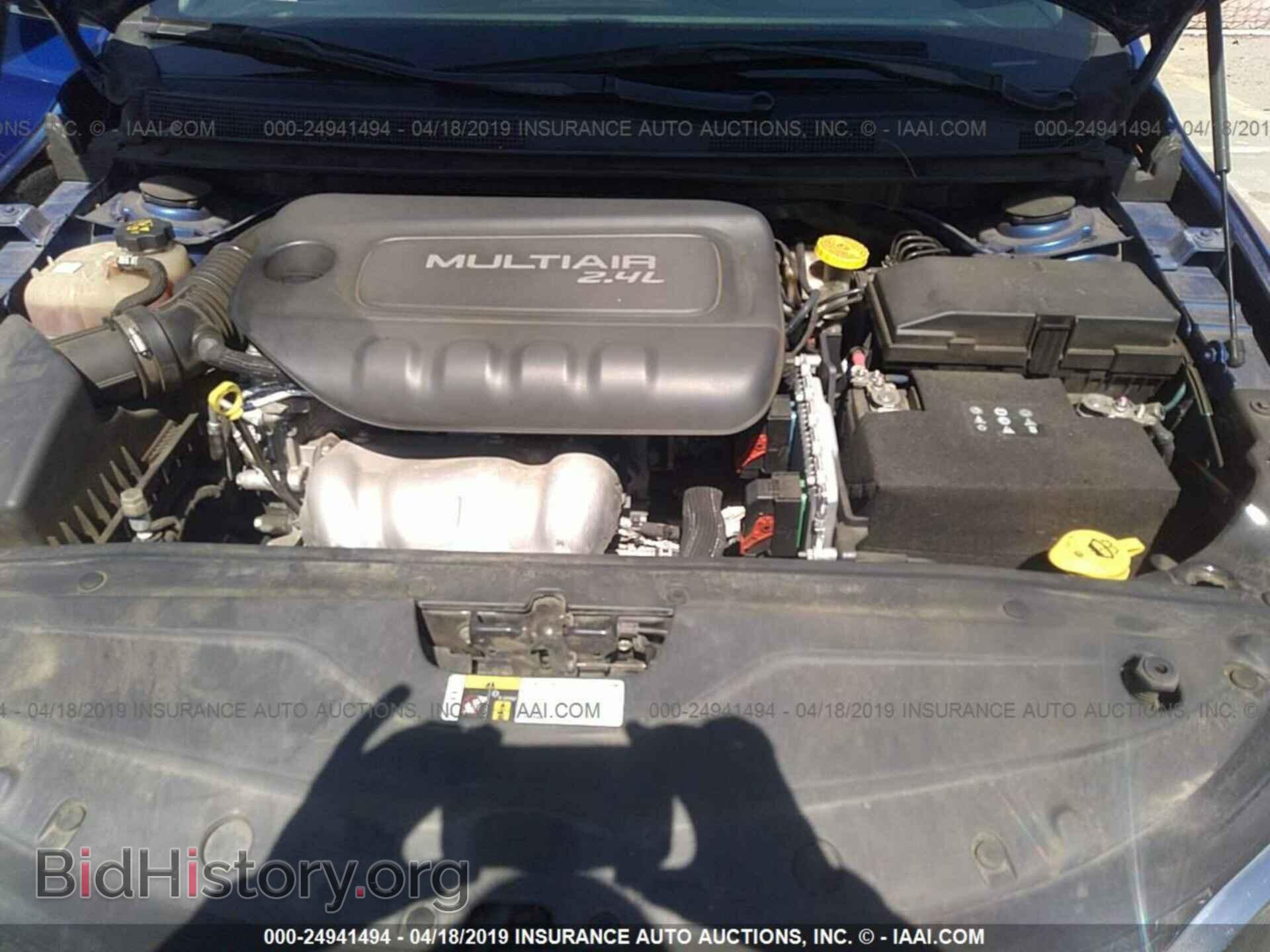 2016 CHRYSLER 200 - VIN: 1C3CCCAB4GN107866 - Фото 10