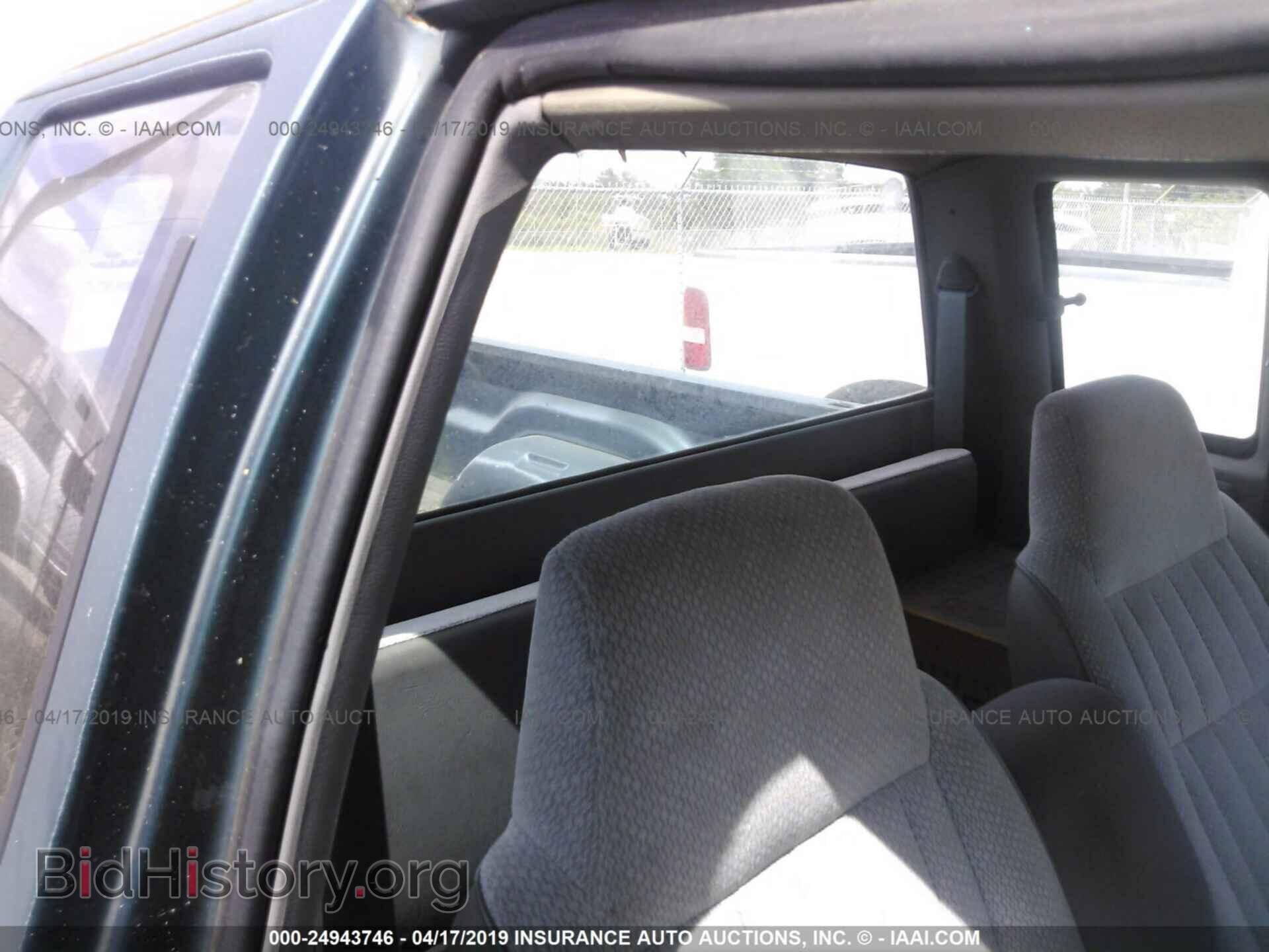 1995 DODGE DAKOTA - VIN: 1B7GL23X1SW939331 - Фото 8